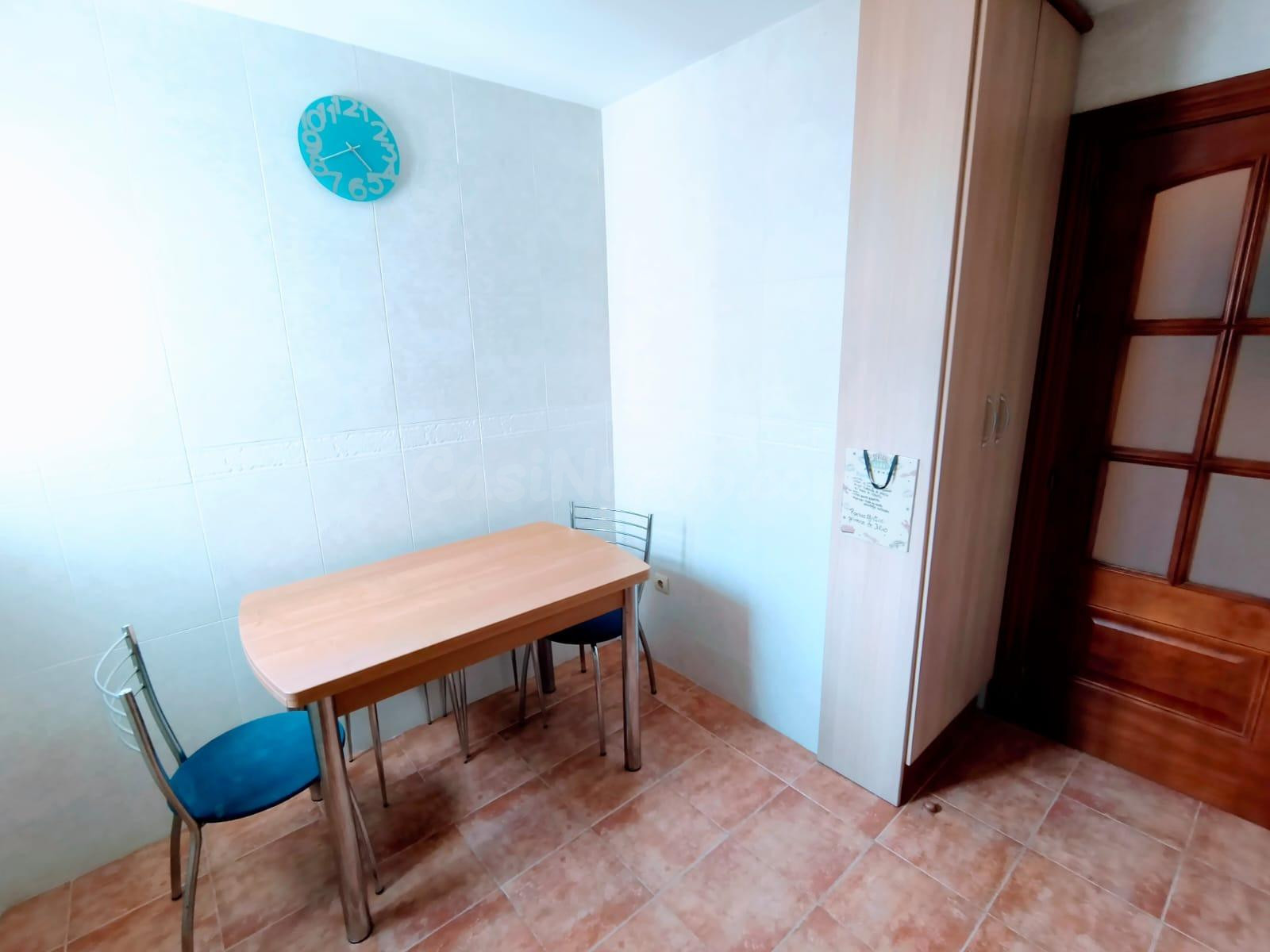 Piso luminoso en venta en Fuengirola, Costa del Sol, a solo  - foto 5