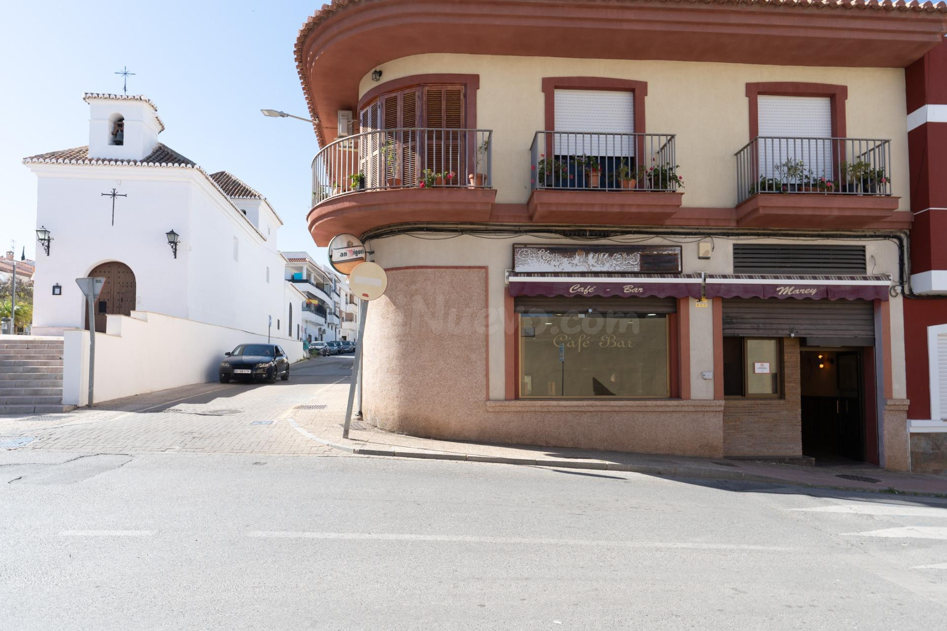 TU OPORTUNIDAD DE NEGOCIO, Local bar-cafetería junto a la Ig