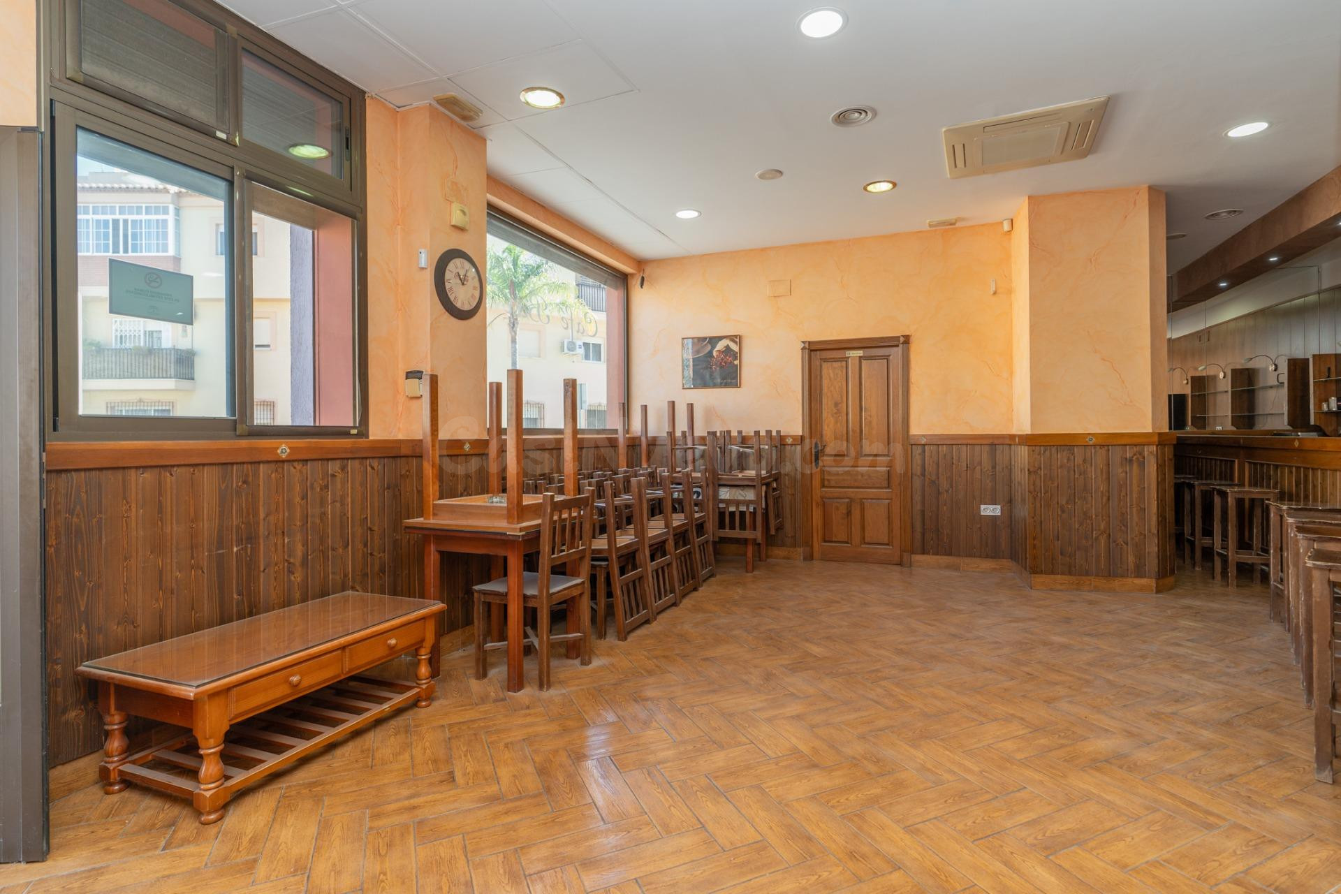 TU OPORTUNIDAD DE NEGOCIO, Local bar-cafetería junto a la Ig - foto 4