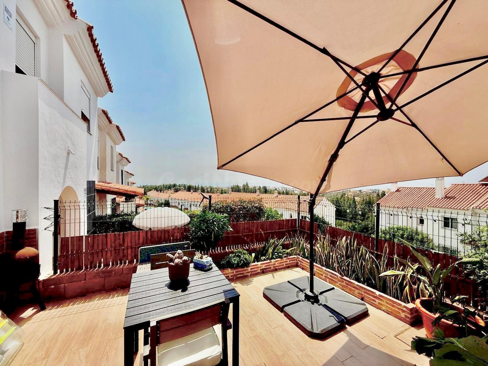 Casa adosada reformada con vistas al mar en El Cerrado del Á