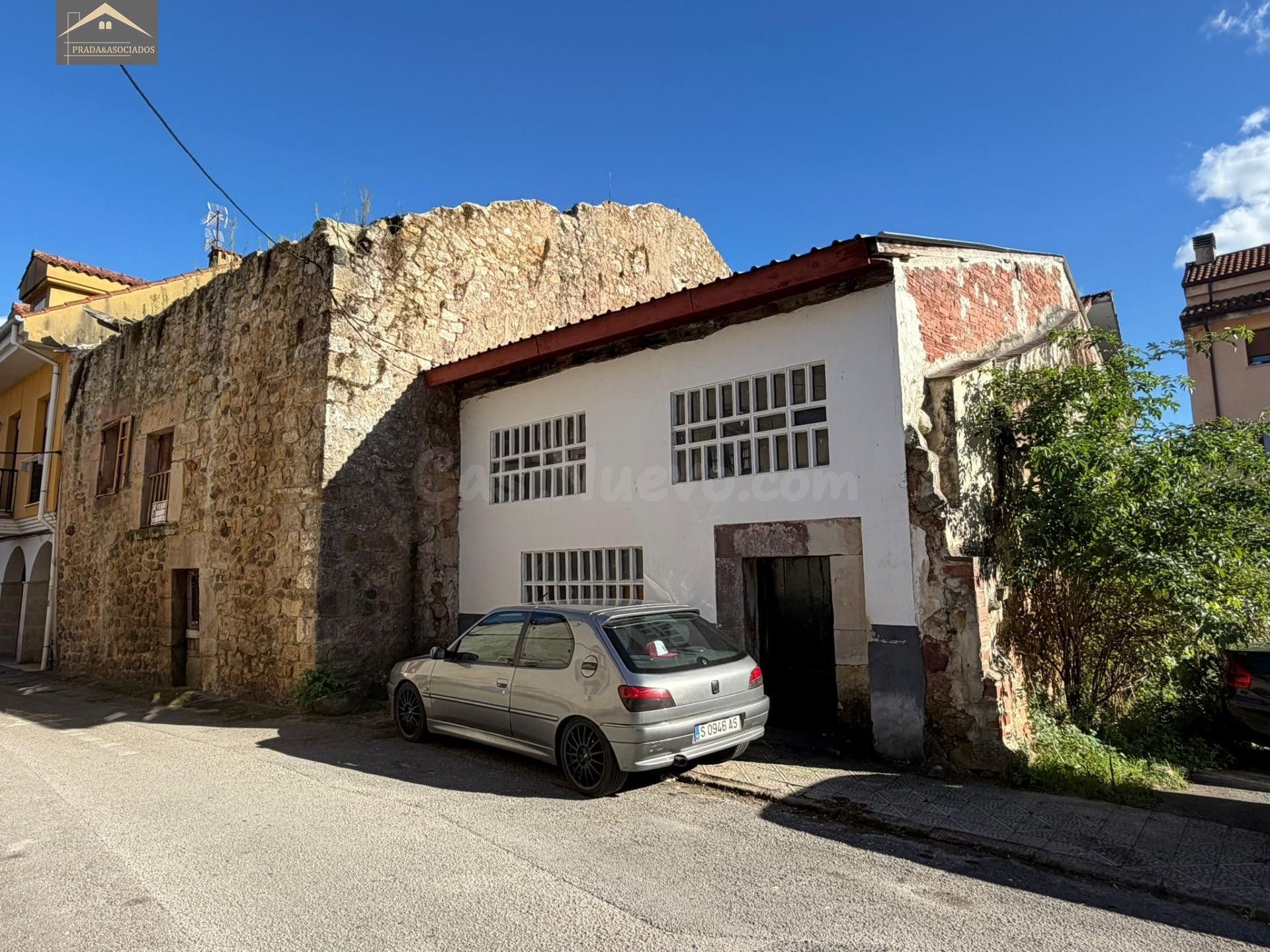 CASA DE PUEBLO EN BARRIO LA PESA, CABEZON DE LA SAL - foto 3