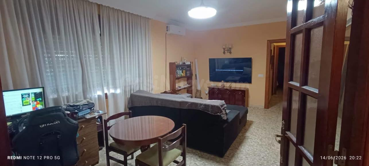 Casa amplia en Fuengirola con múltiples posibilidades | Cost - foto 2