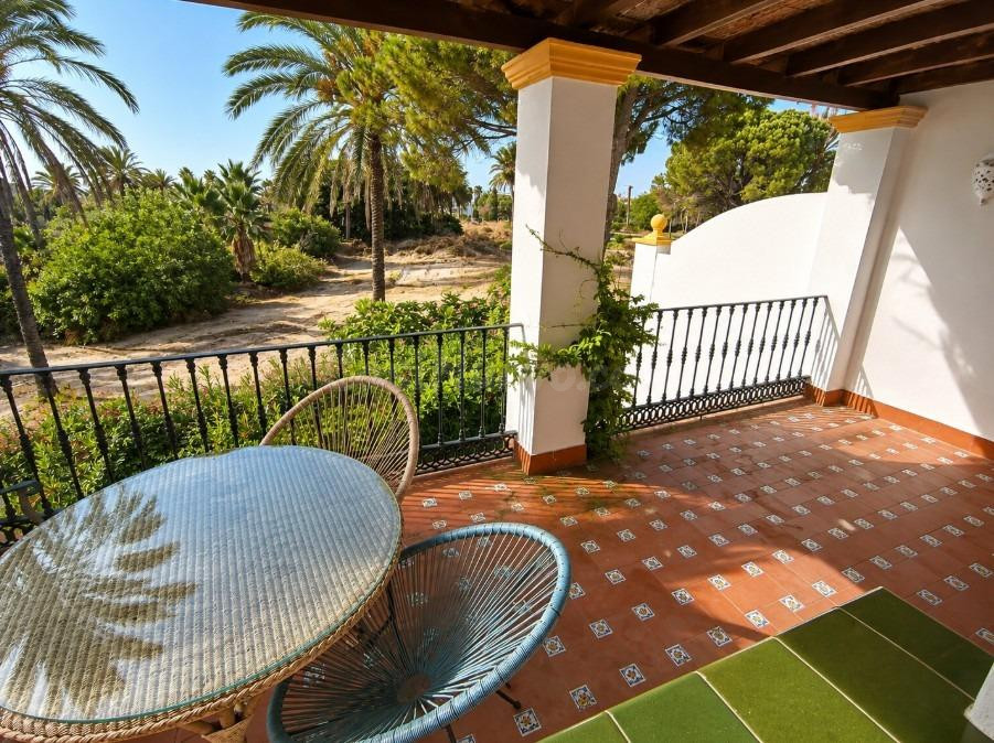 Chalet adosado en venta en Coto de la Serena con vistas al m