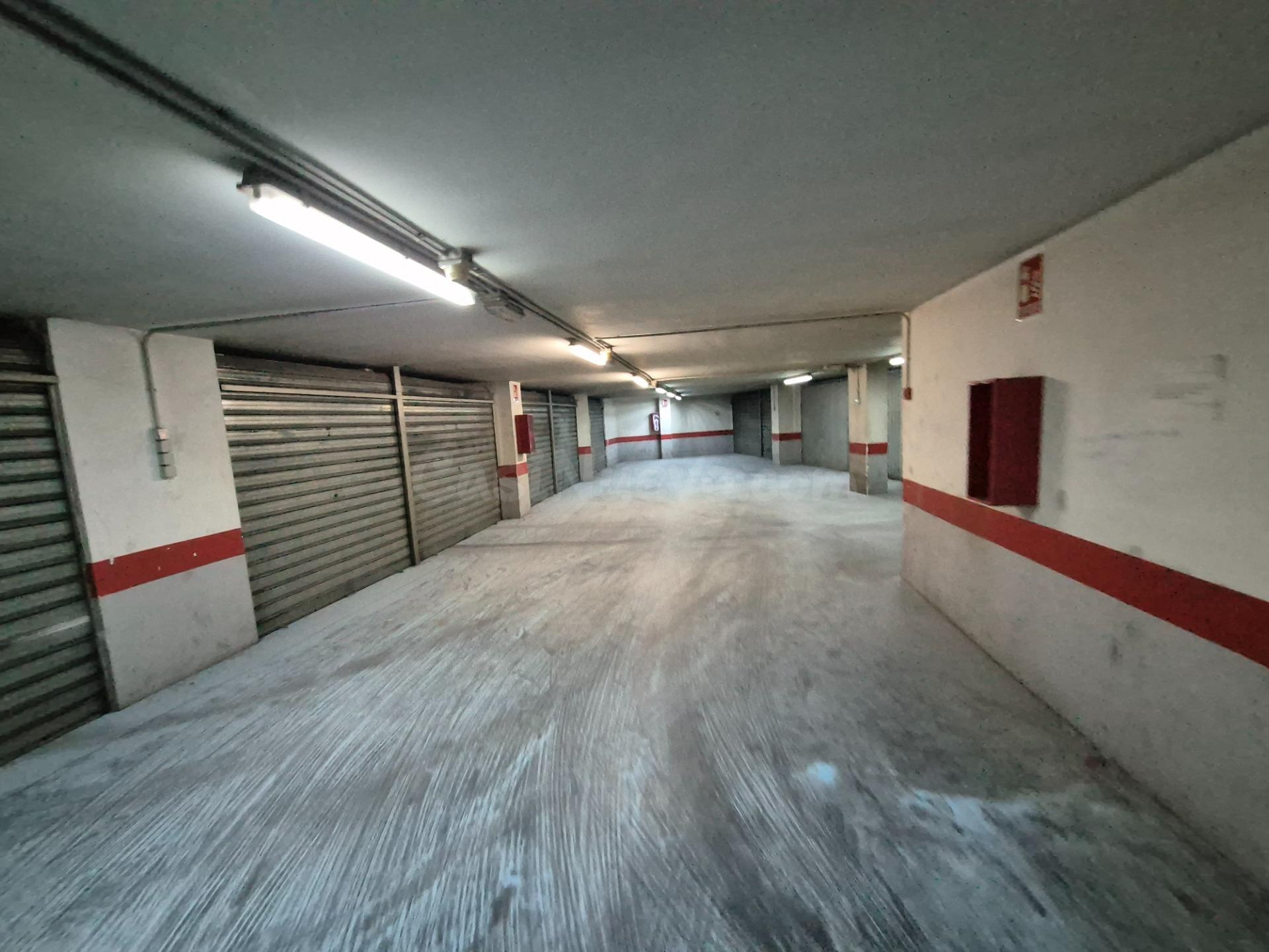 Oportunidad Única: Dos Garajes en Venta - foto 5