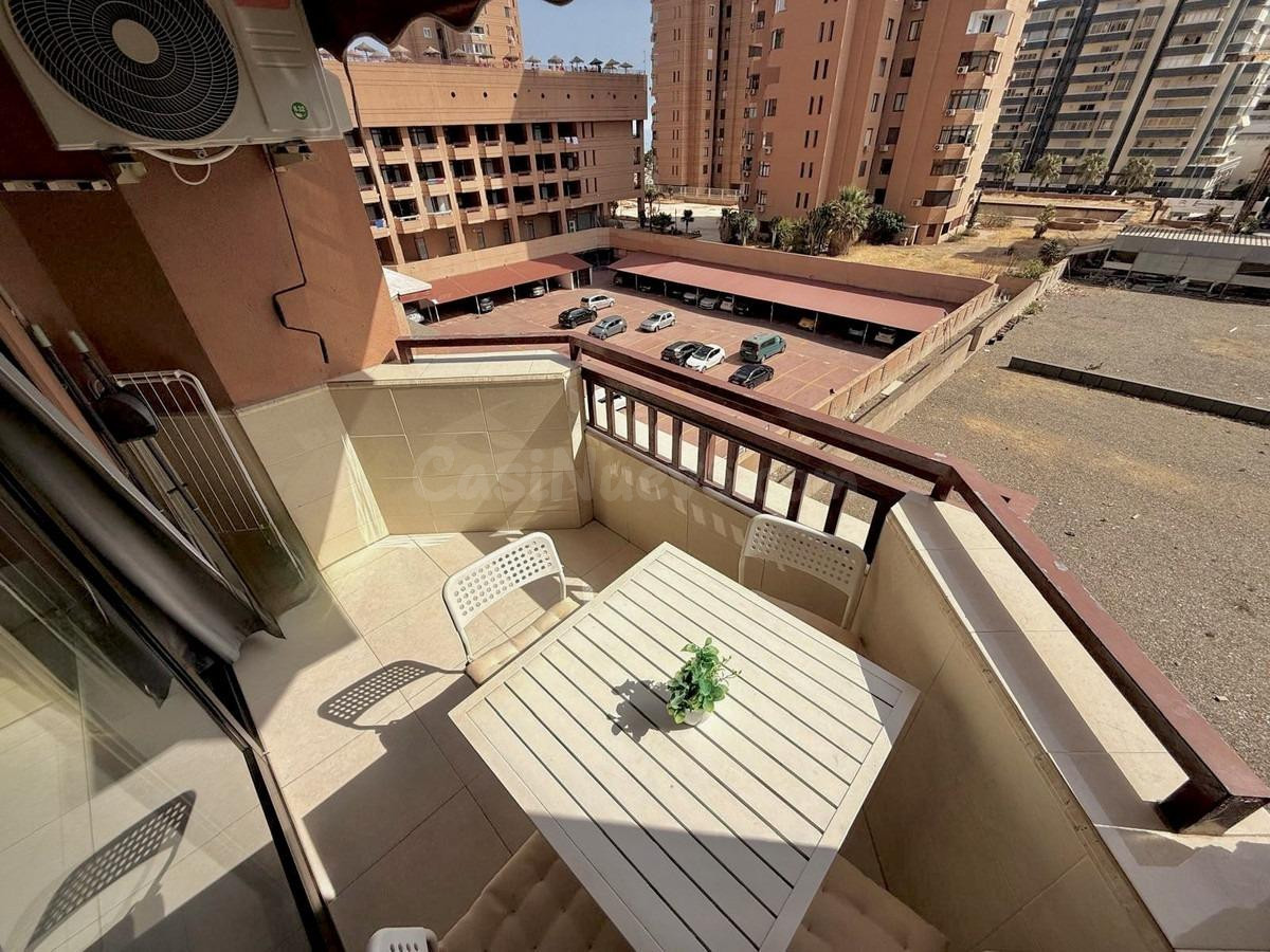 Apartamento con licencia turística en Hotel Las Palmeras – F - foto 5