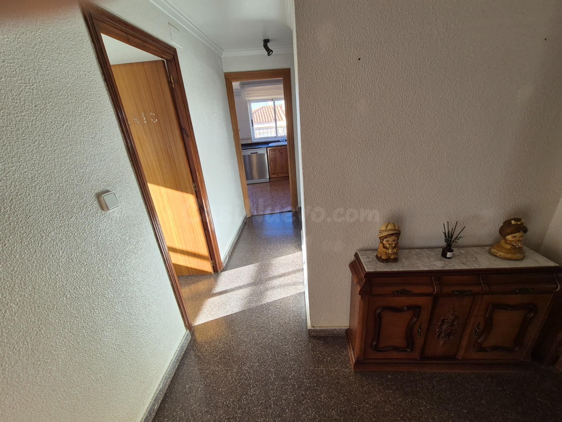 SE VENDE ÁTICO EN PETRER - foto 2