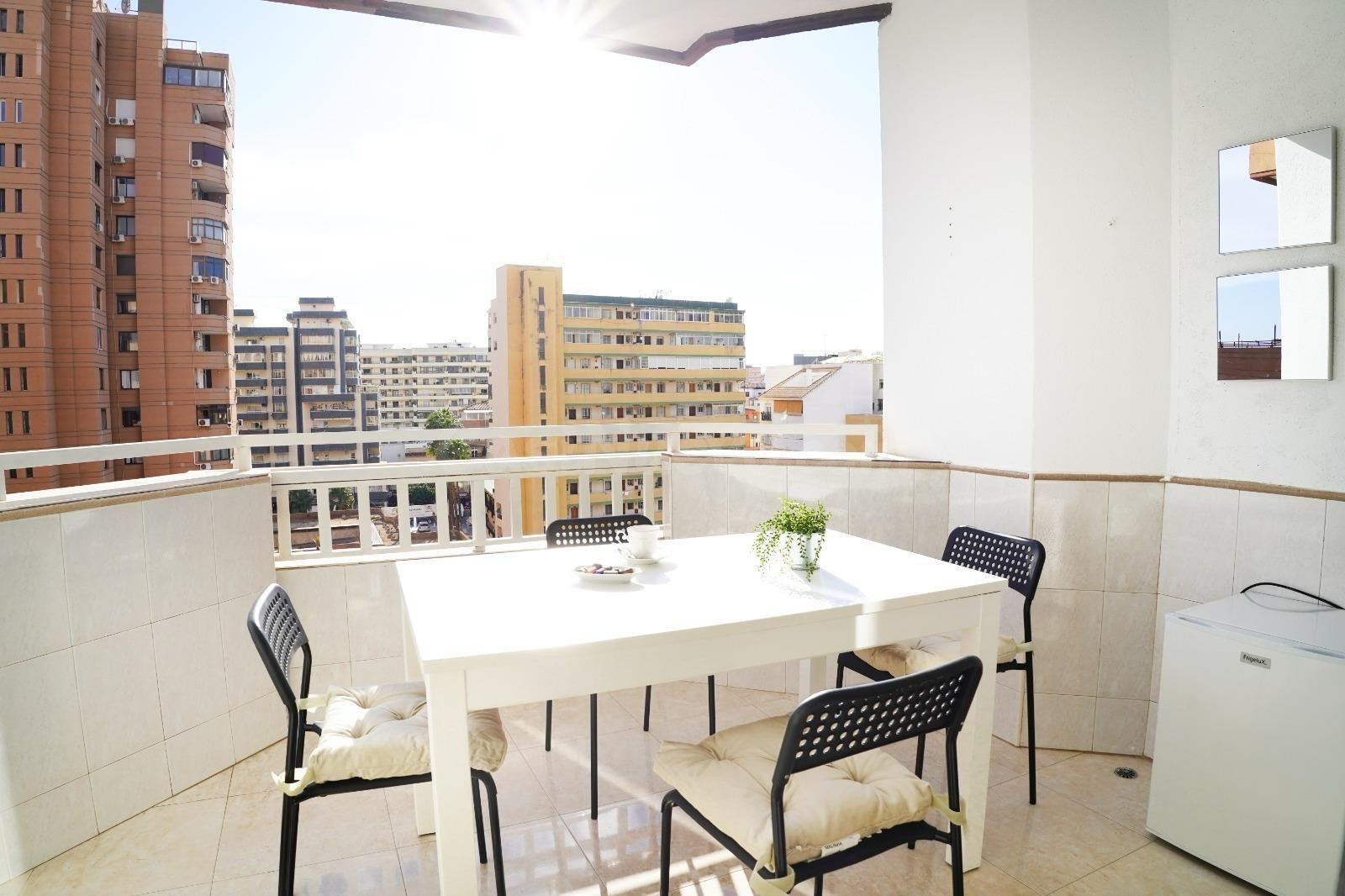 Apartamento con licencia turística en Hotel Las Palmeras – F - foto 2