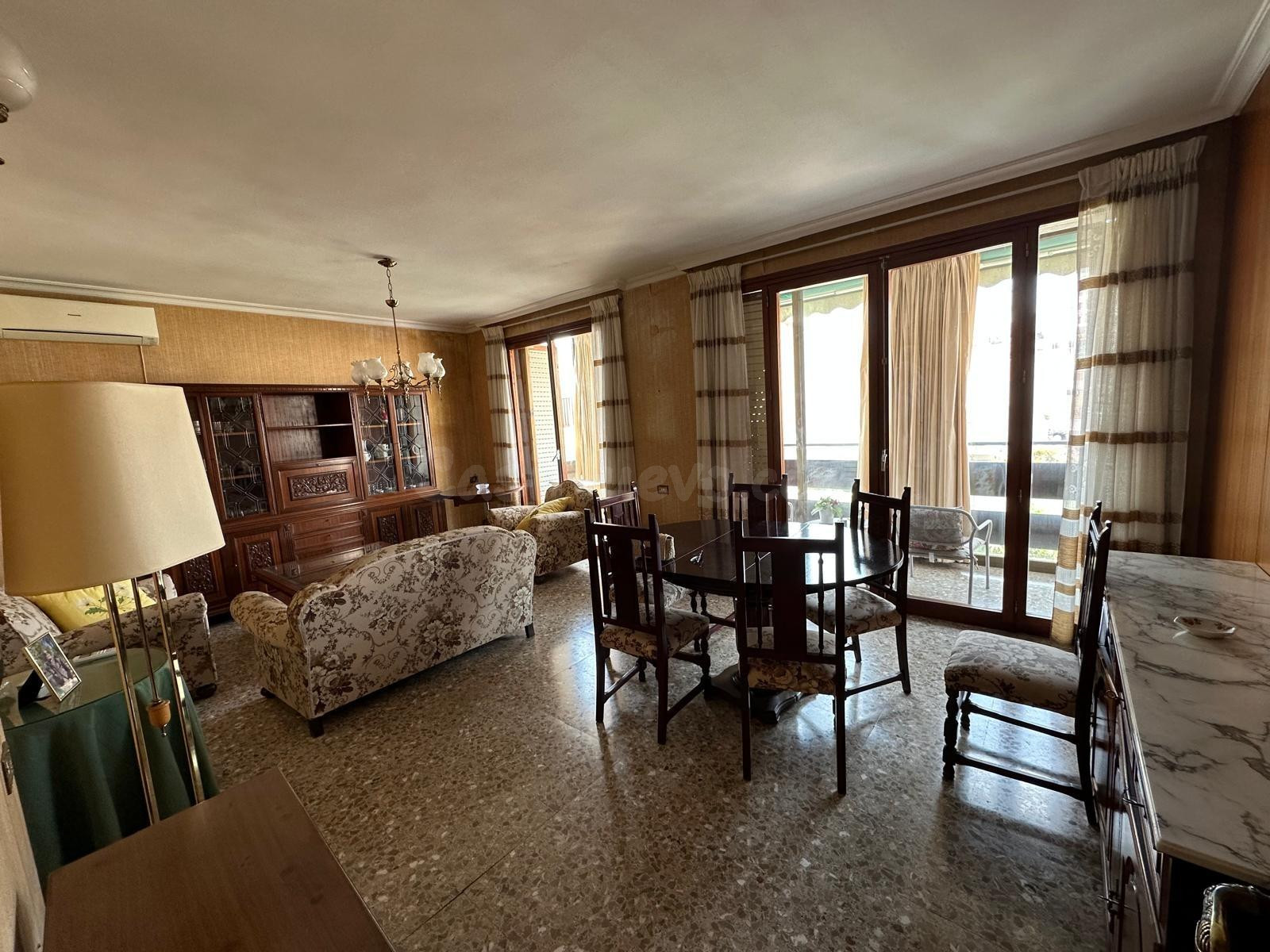EXCLUSIVA VIVIENDA DE 173 m2 EN EL CORAZÓN DE ALICANTE. - foto 2