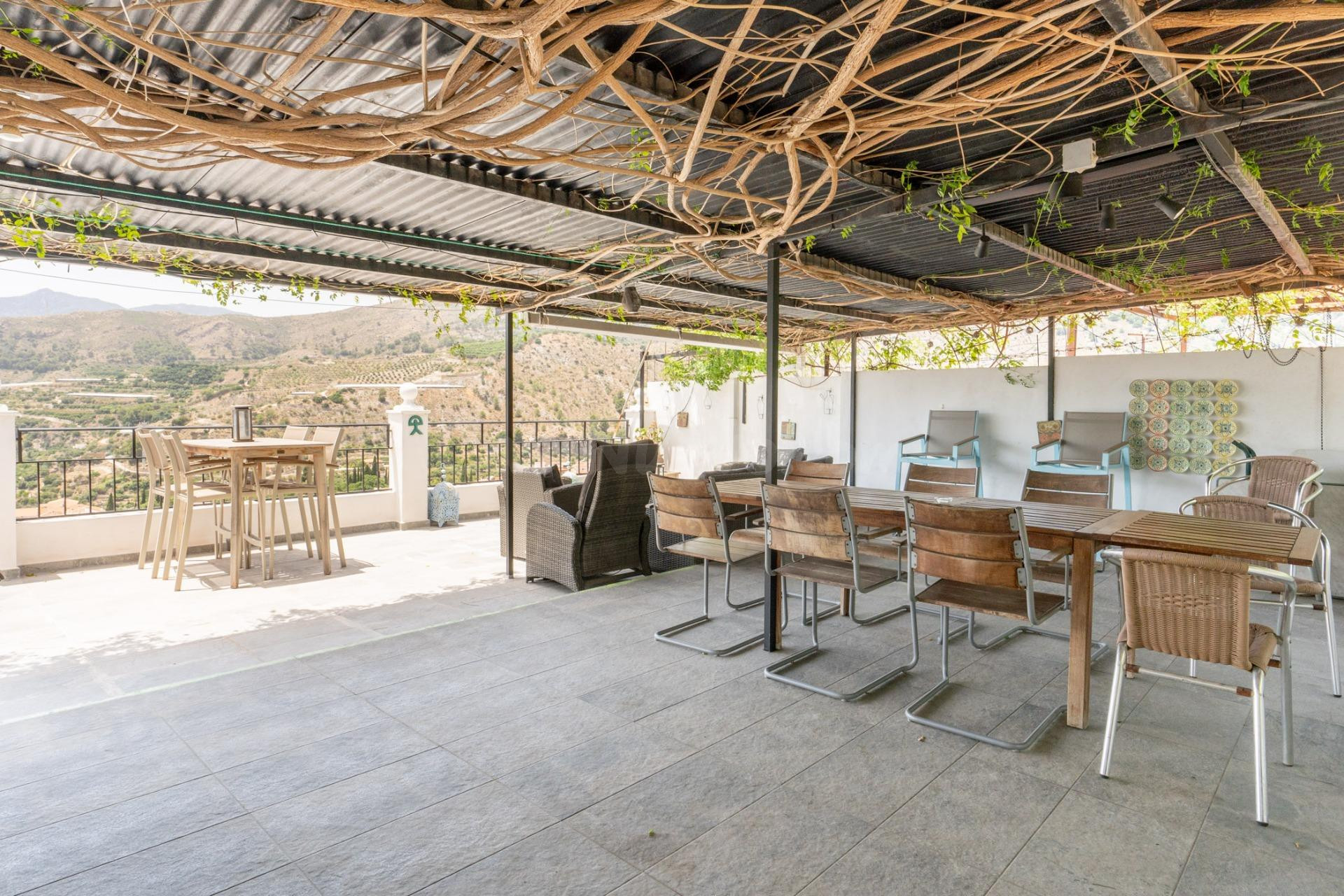 Casa muy peculiar Reformada con Piscina y Vistas Panorámicas - foto 3