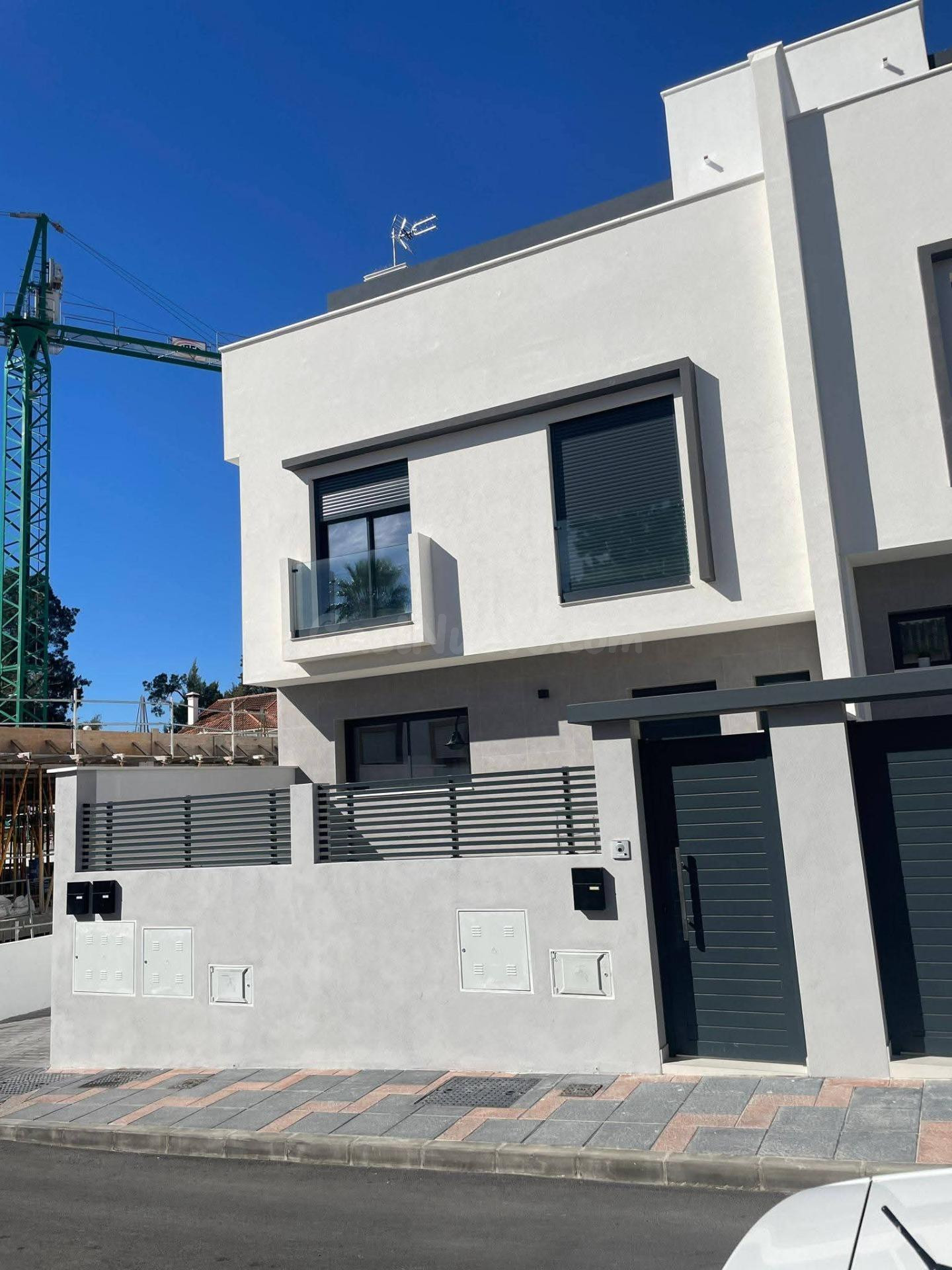 ¡ÚLTIMO ADOSADO! Estrena Vivienda con Solárium Privado en Mi