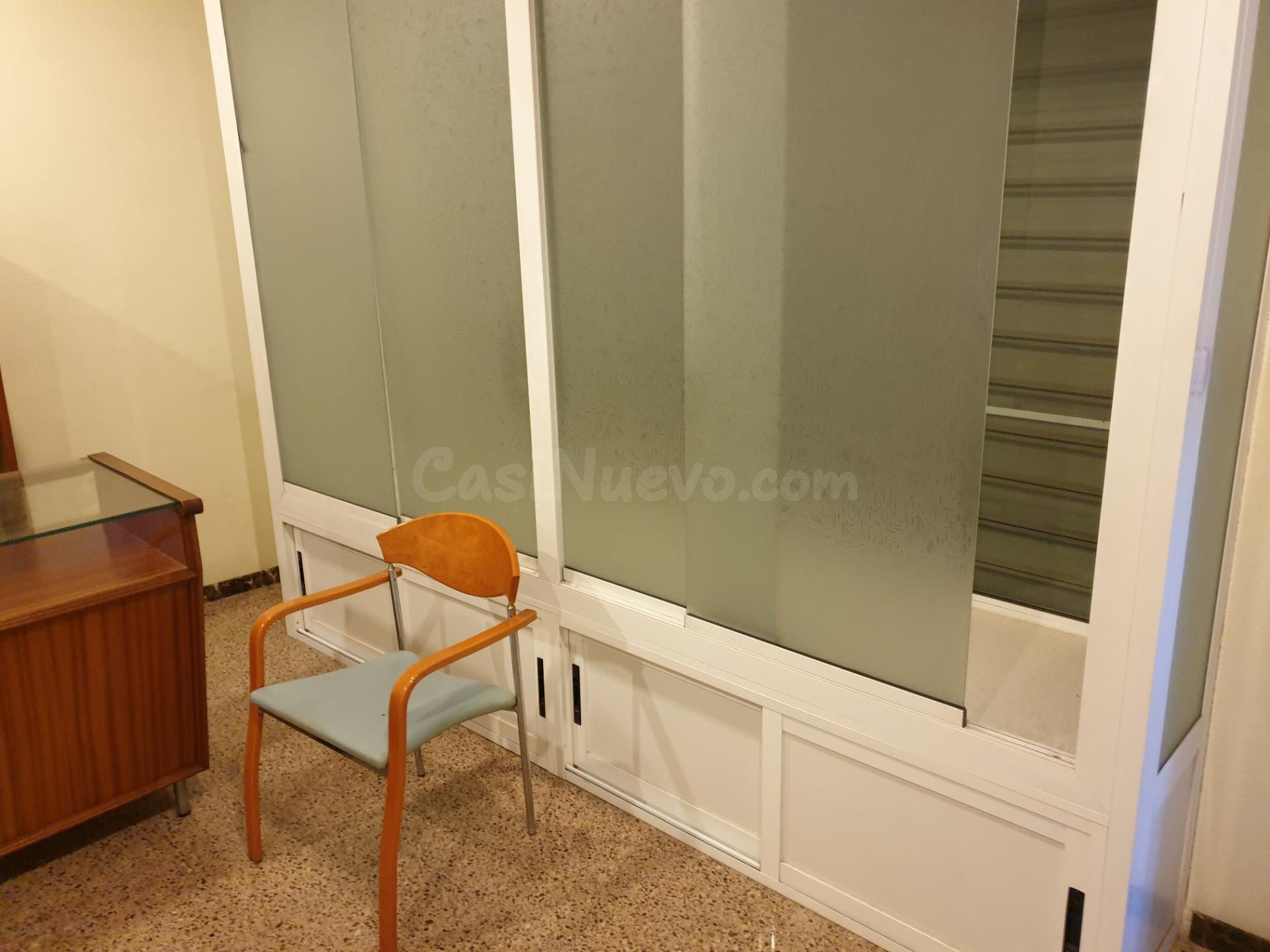 LOCAL CON POSIBILIDAD DE HACER VIVENDA - foto 3