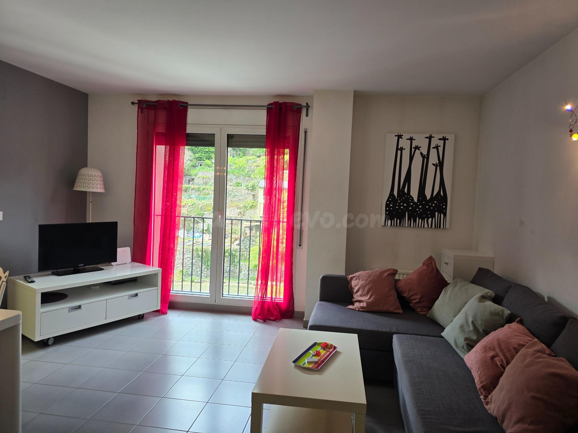 Se alquila  Apartamento en Escaldes - foto 2