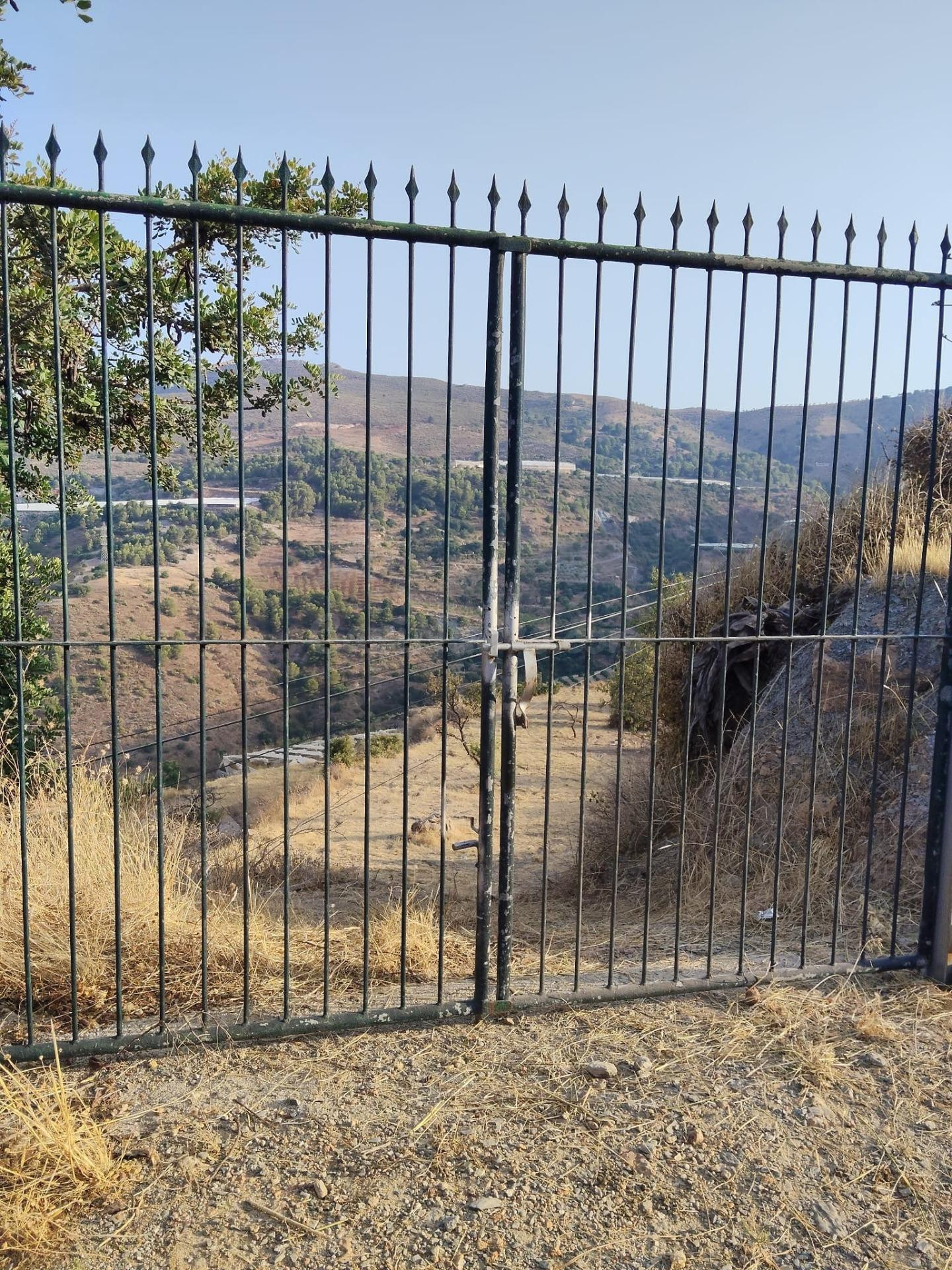 Finca rústica de 1.704 m2 con acceso directo y vistas panorá - foto 3