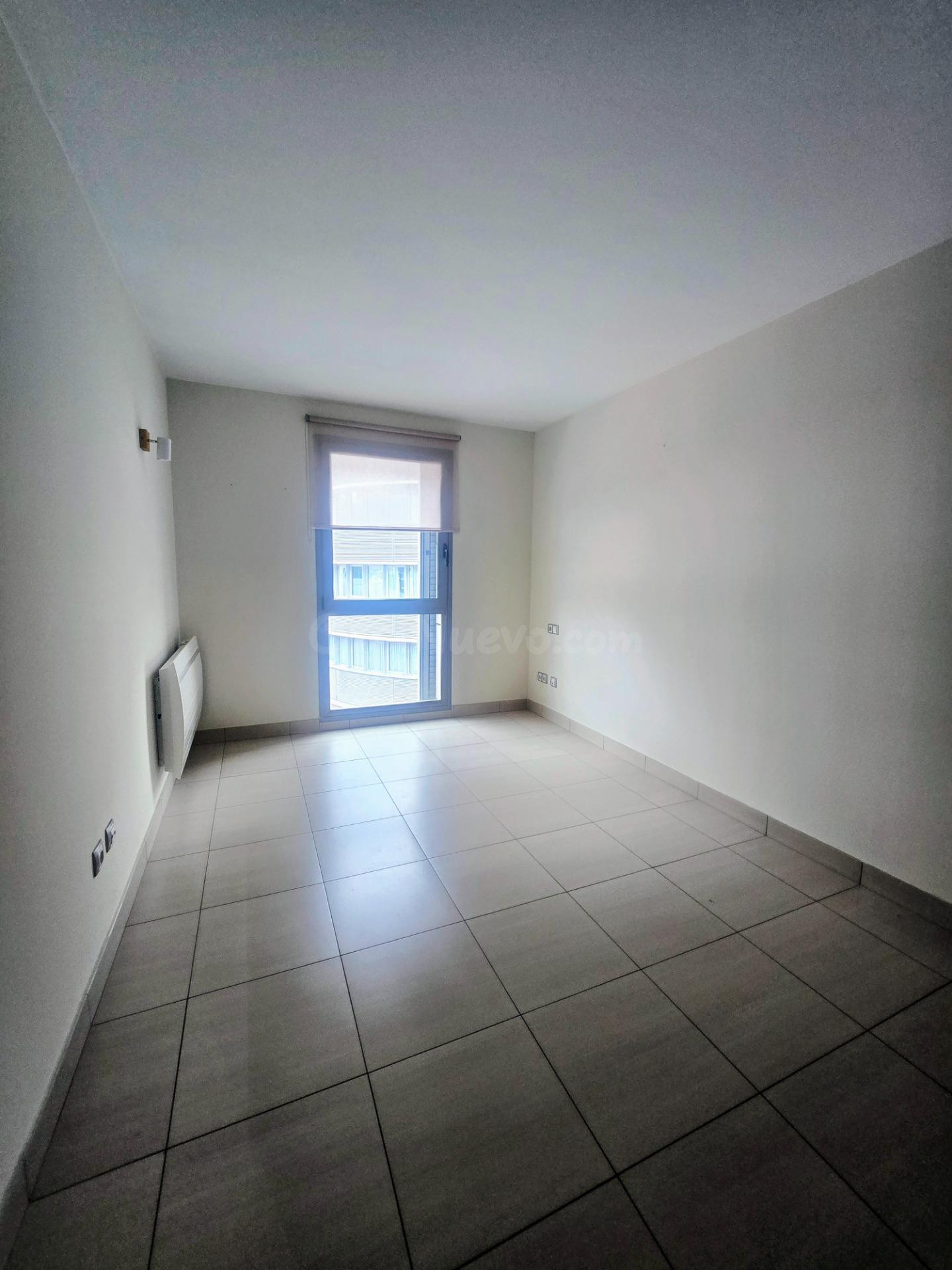 Piso de alquiler en el centro de Andorra - foto 4