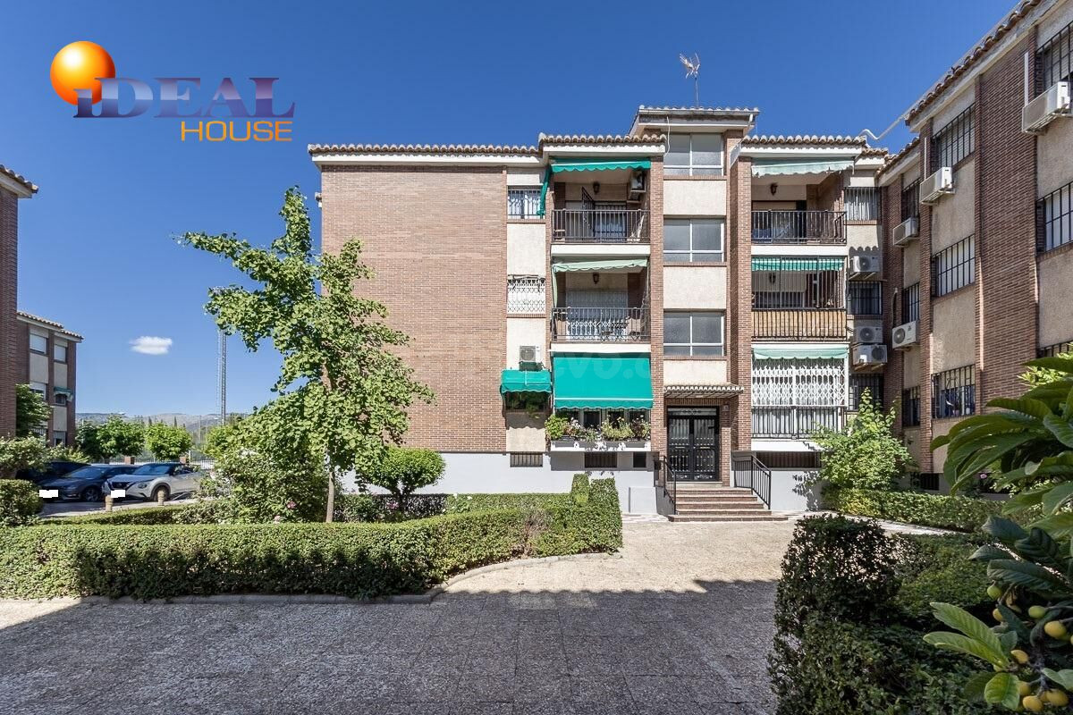 Traumatología (zona). Piso 4 dormitorios, 2 baños. Calefacci - foto 2