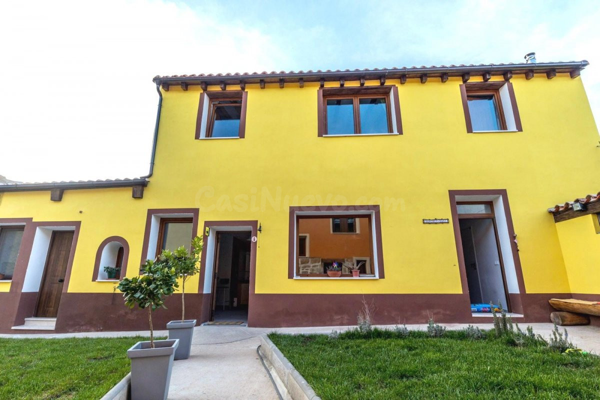 ALBERGUE + VIVIENDA PARA EMPEZAR A TRABAJAR EN CASTROJERIZ - foto 2