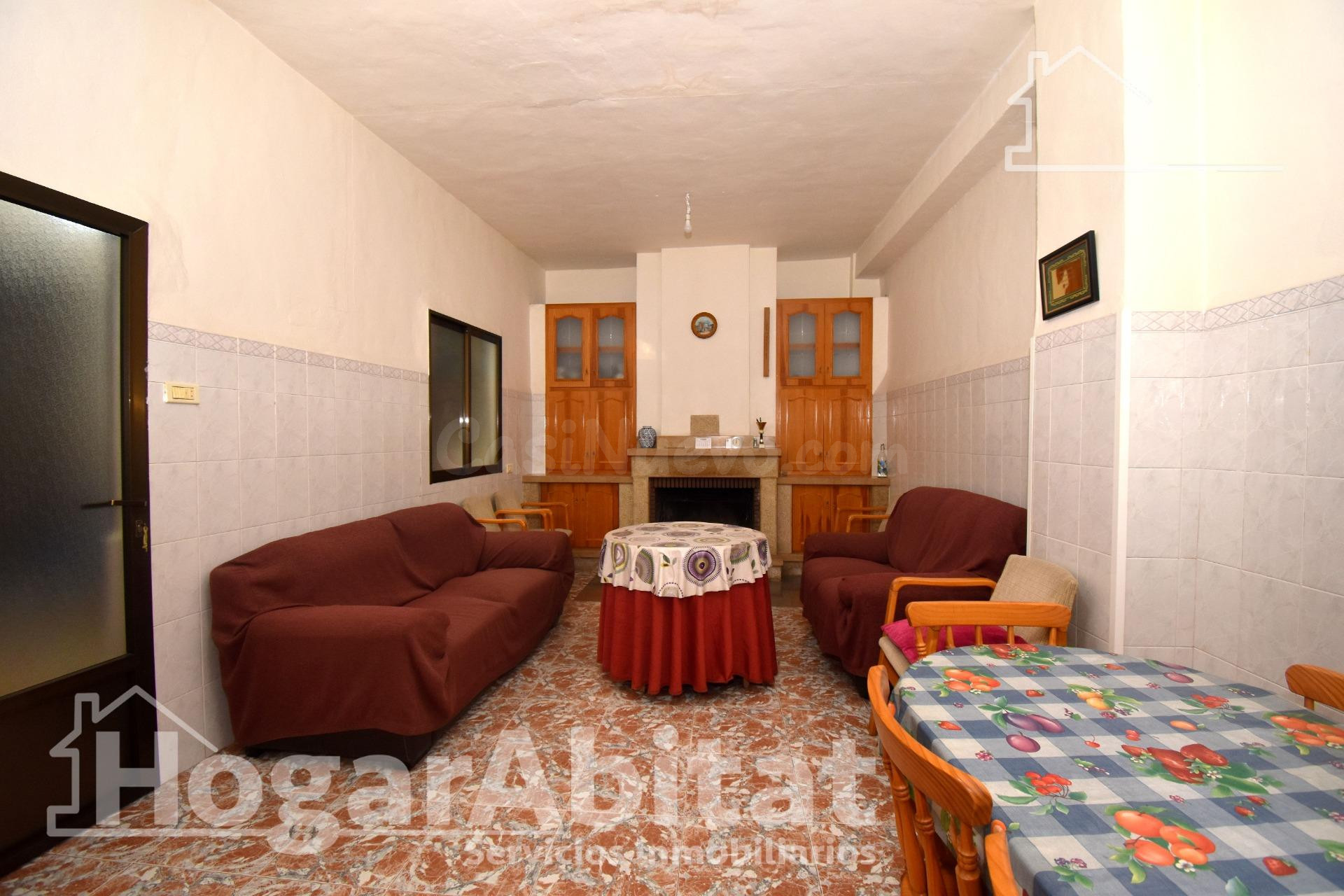 MAGNÍFICA CASA LUMINOSA CON GARAJE Y DOS TERRAZAS, TODA AMUE - foto 4