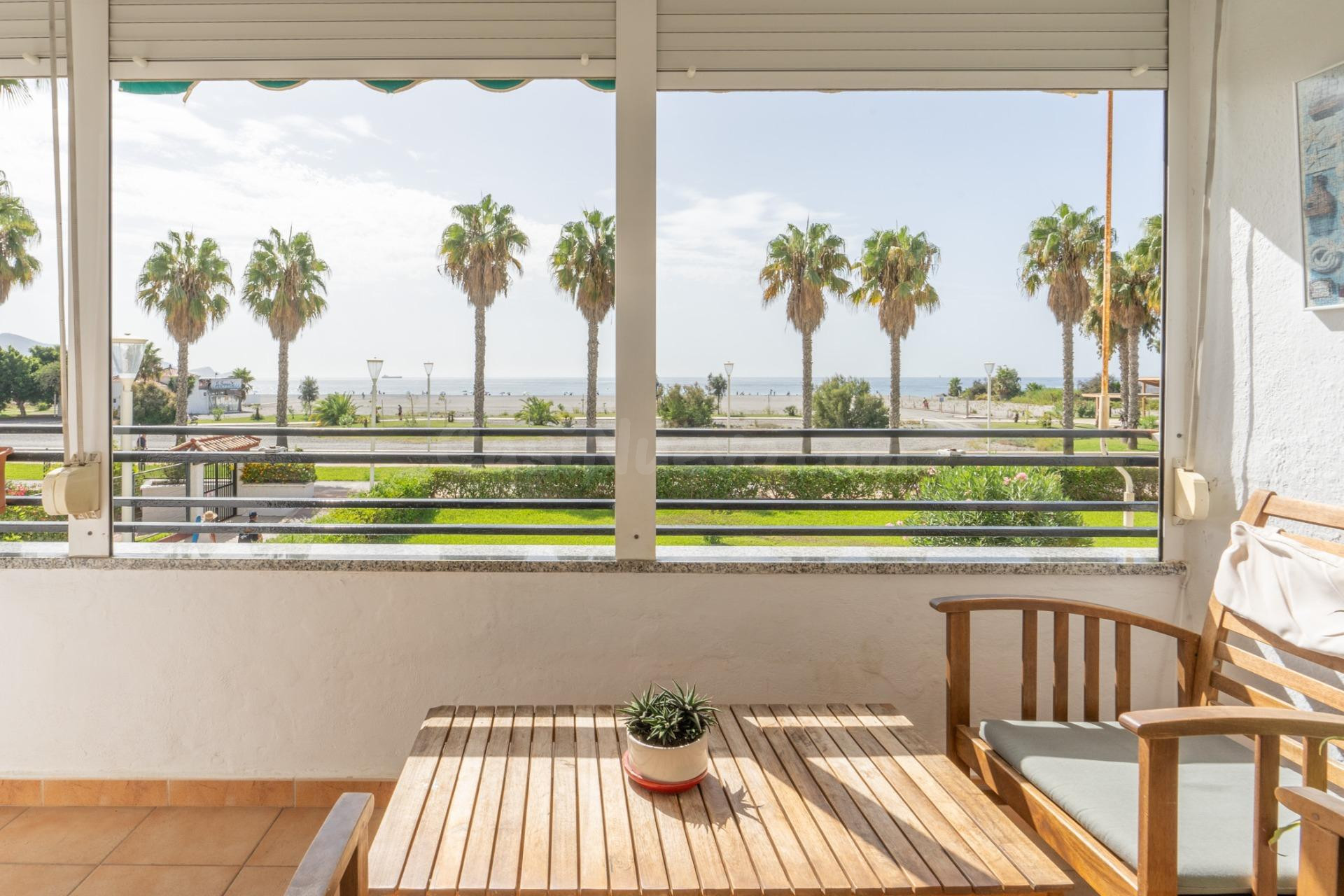 PRIMERA LÍNEA DE PLAYA | Terraza panorámica con vistas al ma - foto 3