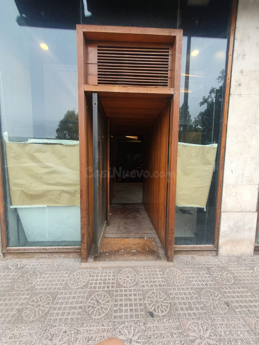 Local Comercial Avda. Arlanzon 9 - foto 2