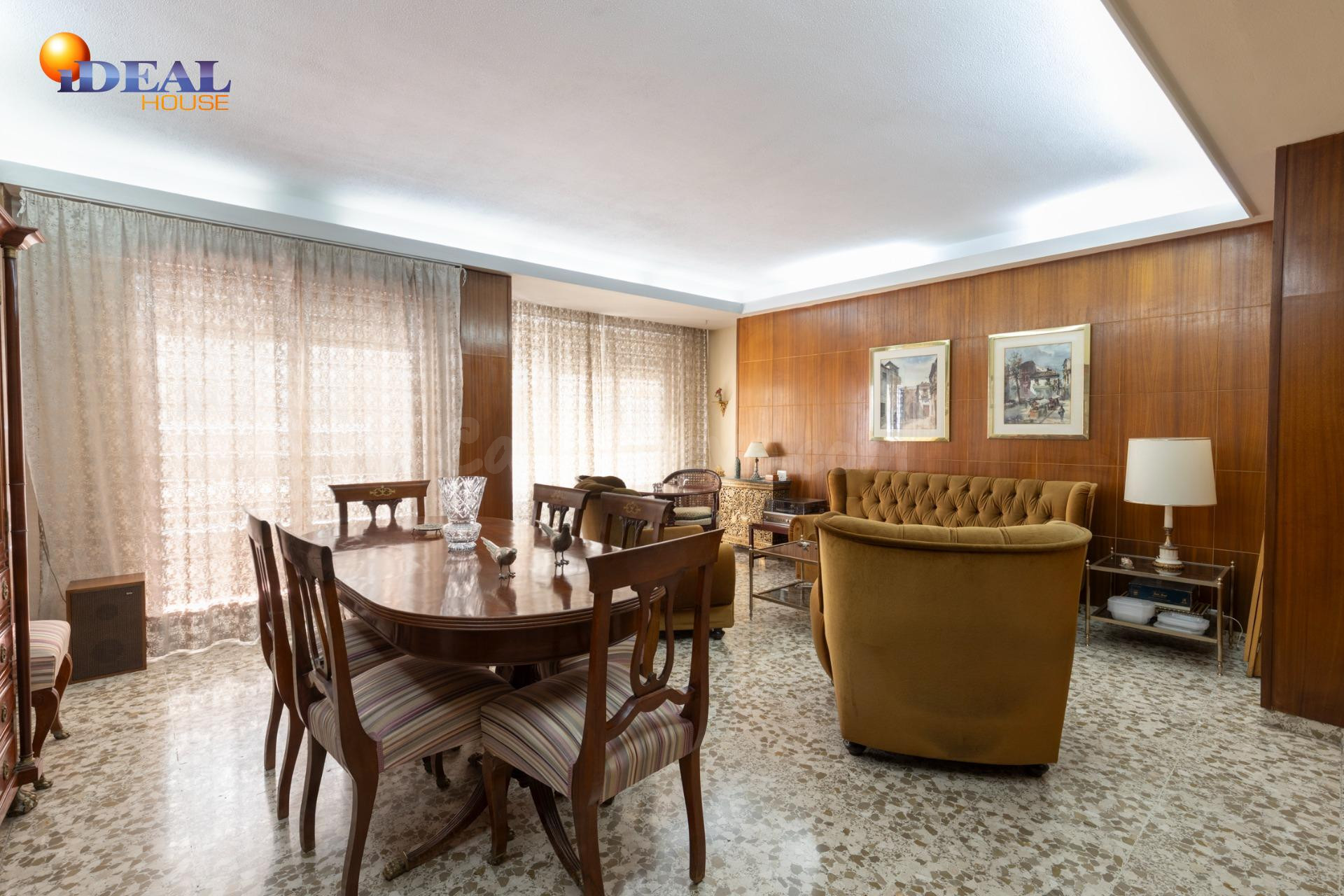 Amplia vivienda en pleno centro de Granada - foto 4