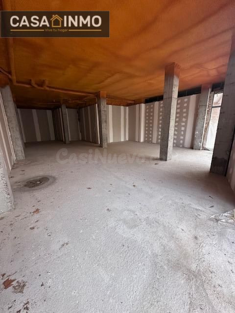 Venta de local de obra en Zona La Huertas. 100m2