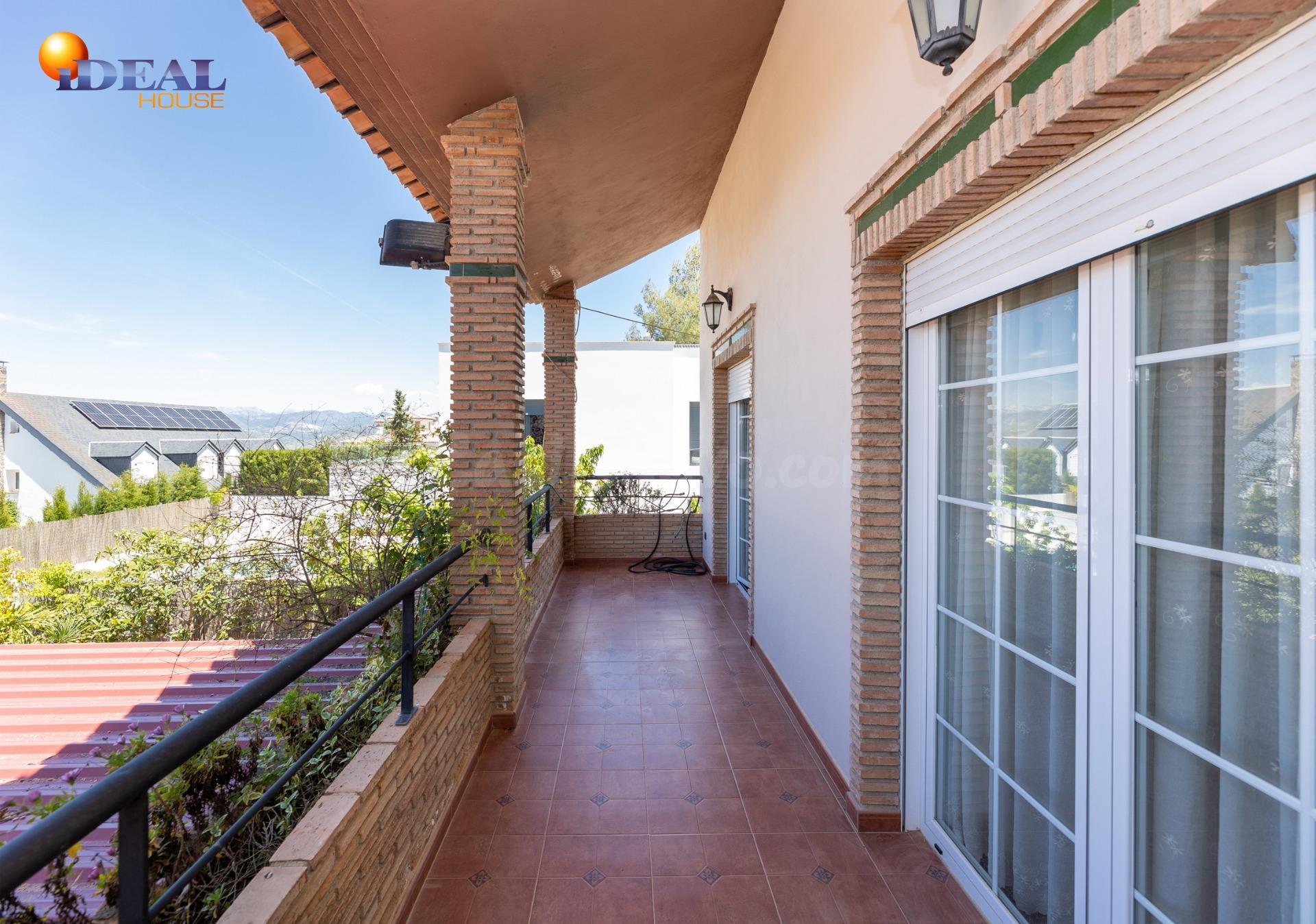 Chalet independiente con piscina privada en Barrio de Monach
