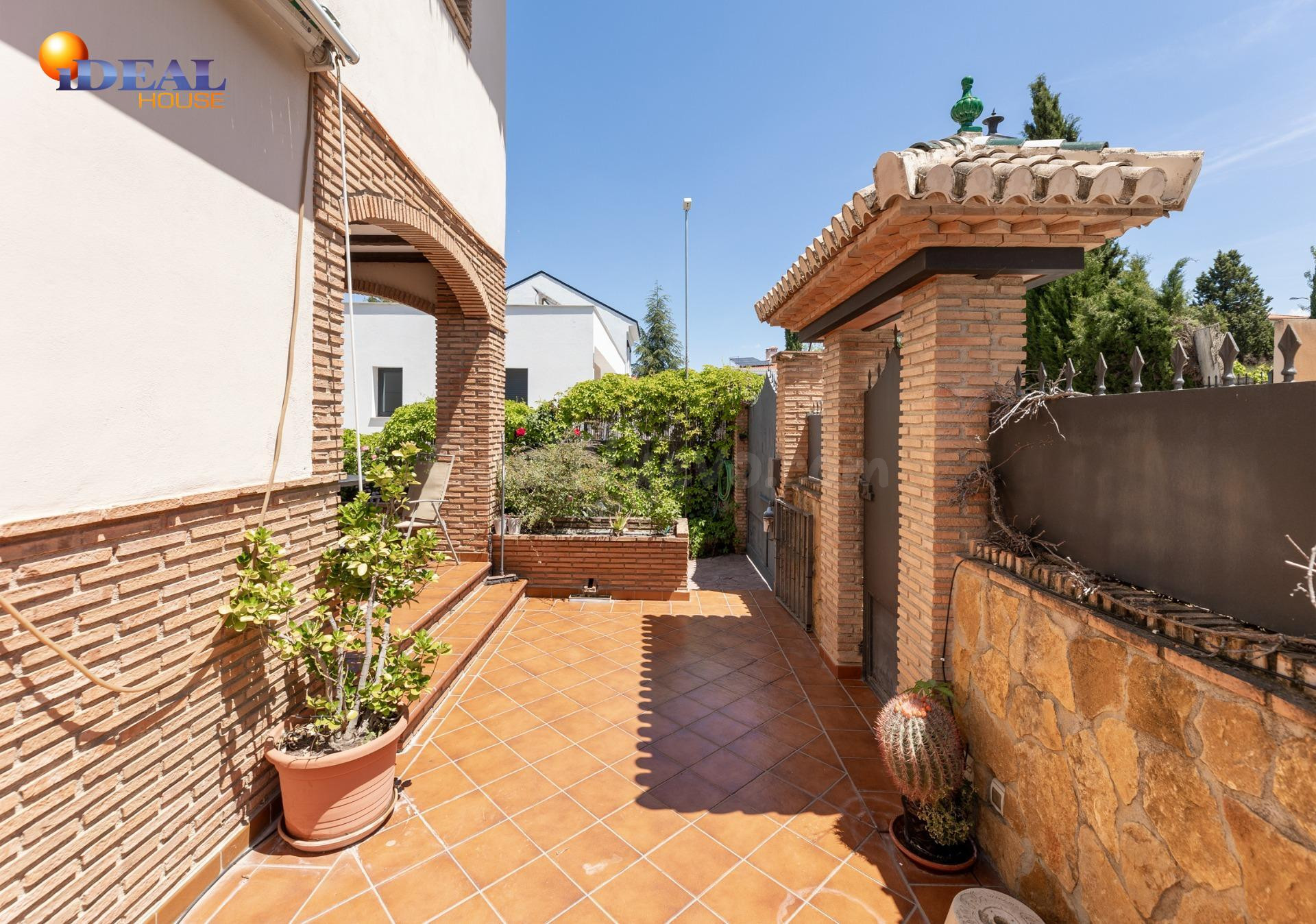 Chalet independiente con piscina privada en Barrio de Monach - foto 2