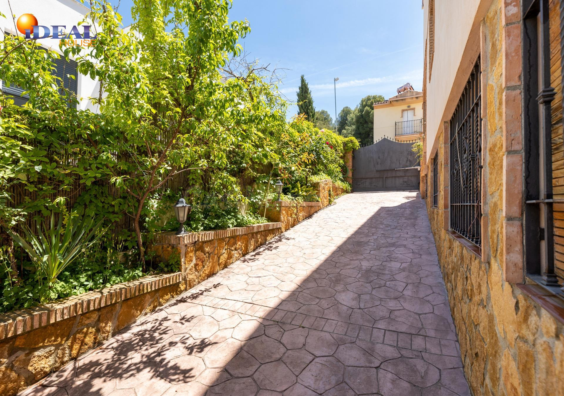 Chalet independiente con piscina privada en Barrio de Monach - foto 4
