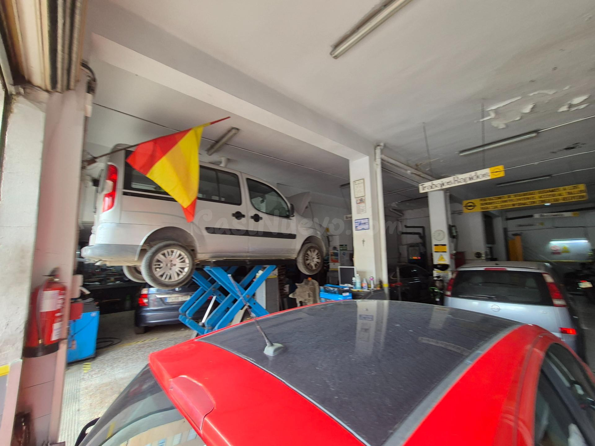 TALLER MECANICO DE COCHES EN VENTA EN ELDA - foto 2