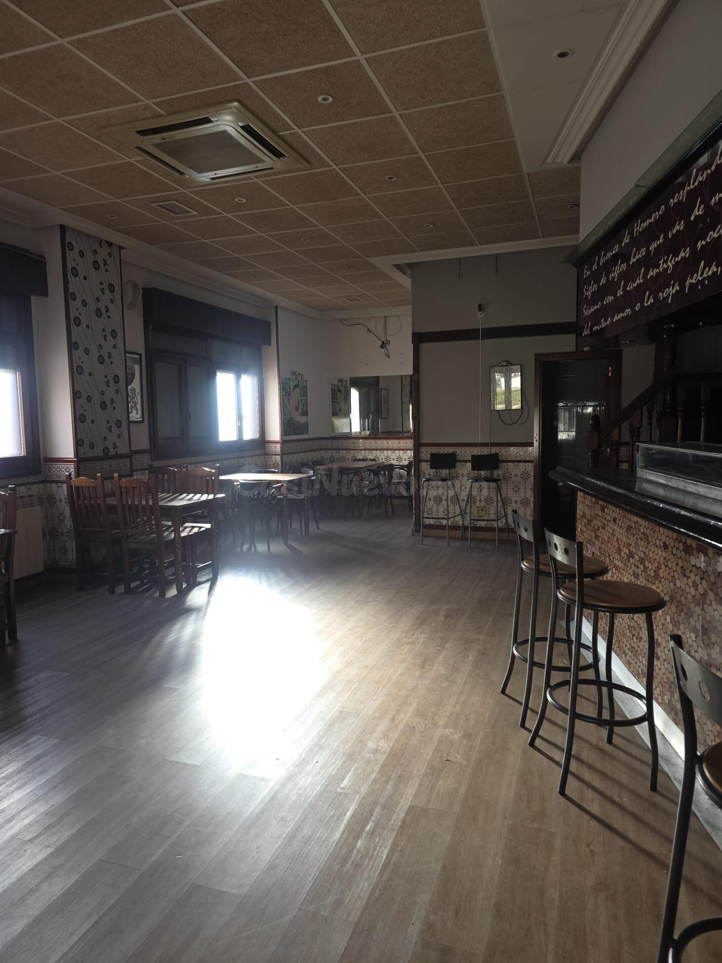 RESTAURANTE EN VENTA: OPORTUNIDAD ÚNICA EN BURGOS - foto 2