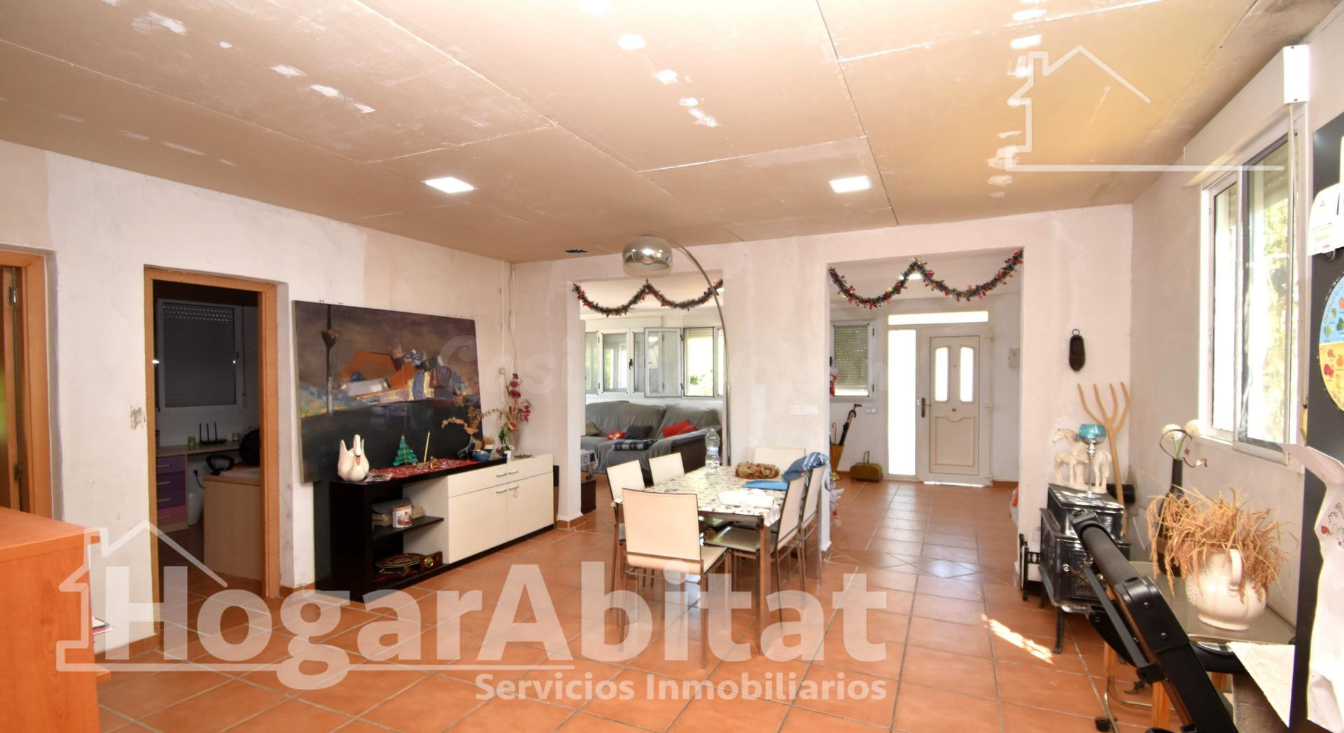 GRAN PARCELA CON VIVIENDA Y AMPLIA TERRAZA - foto 4