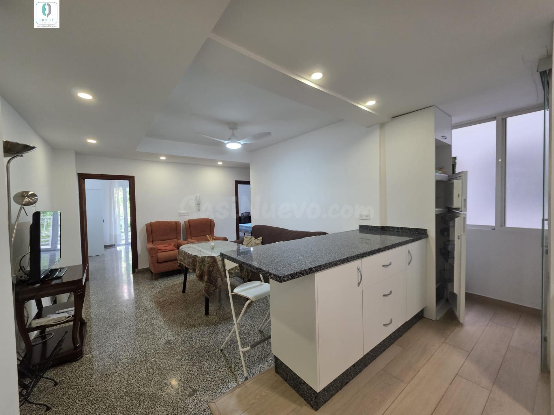 Piso de cuatro dormitorios amplios en pleno centro de Granad