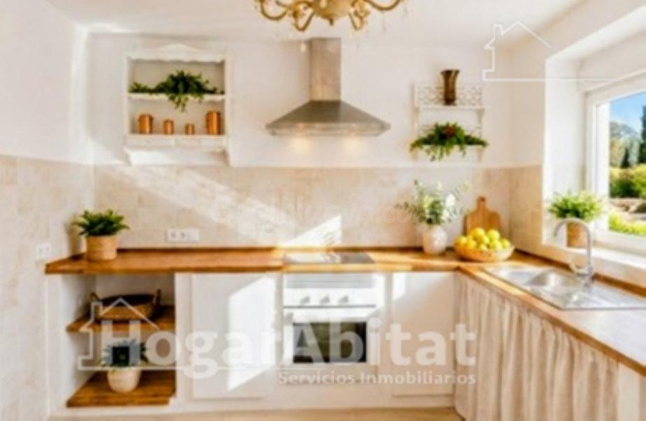 REFORMADA Y ACOGEDORA CON BUHARDILLA Y TERRAZA - foto 3
