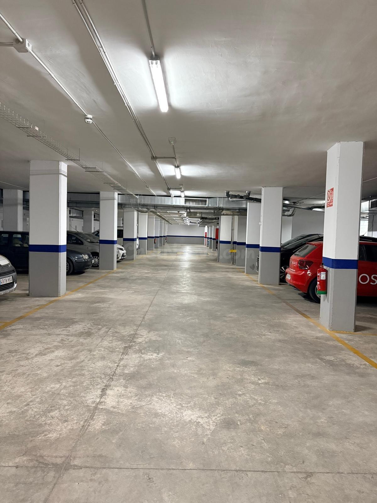 ¡OPORTUNIDAD DE ALQUILER PLAZA DE GARAJE EN RONDA SUR! - foto 3