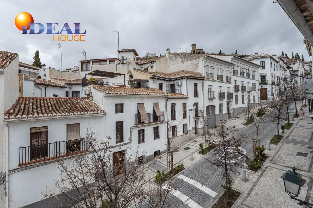 Casa adosada en cuesta de Alhacaba