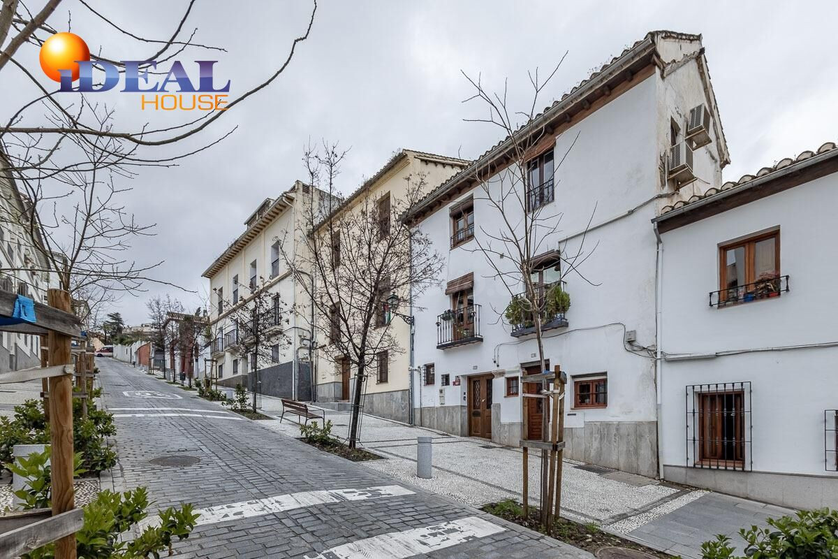 Casa adosada en cuesta de Alhacaba - foto 2