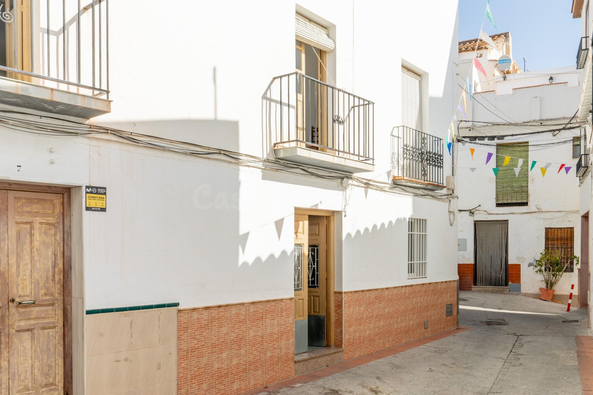 Venta de propiedad en el tranquilo pueblo de Molvizar