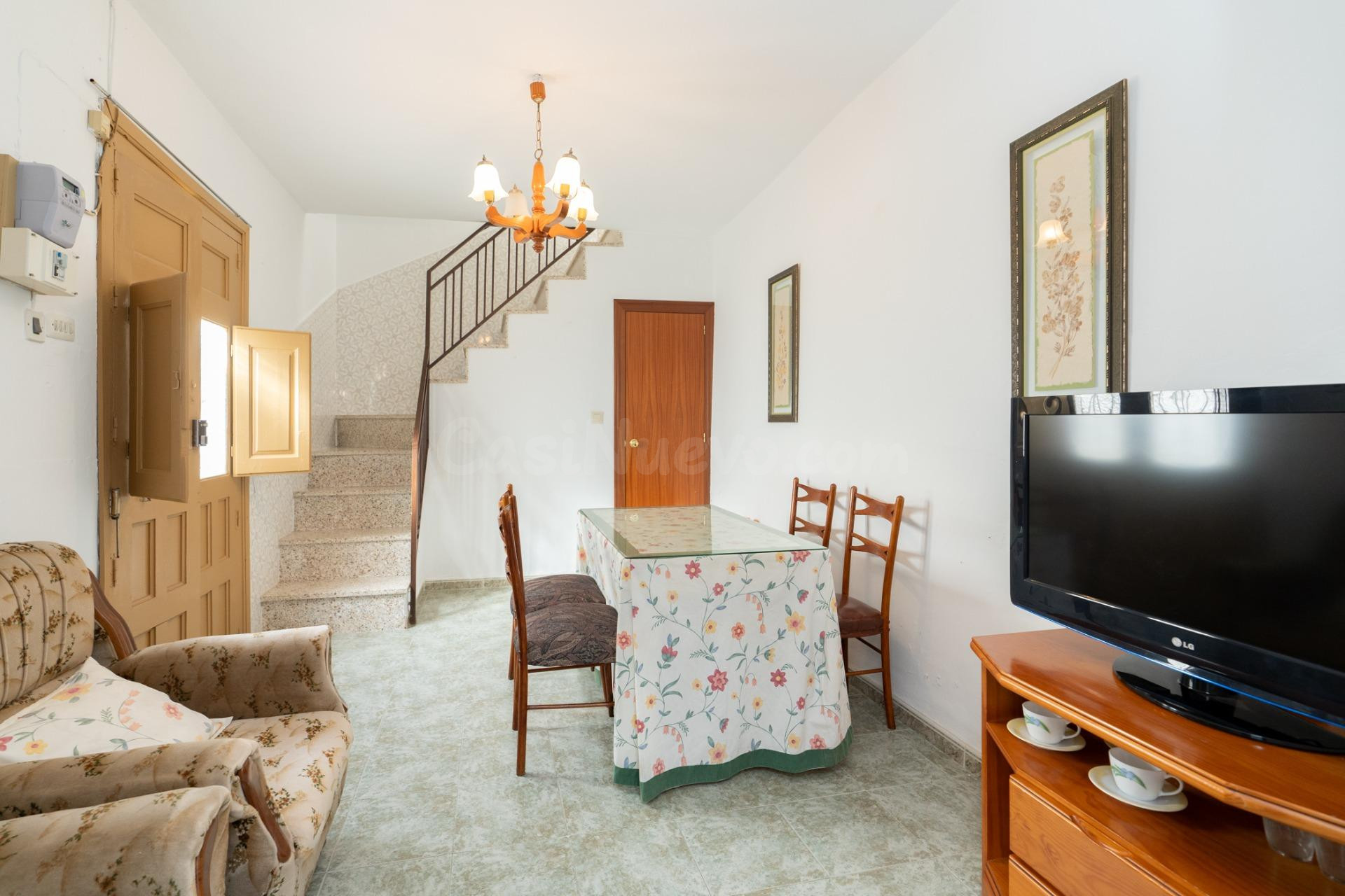 Venta de propiedad en el tranquilo pueblo de Molvizar - foto 2