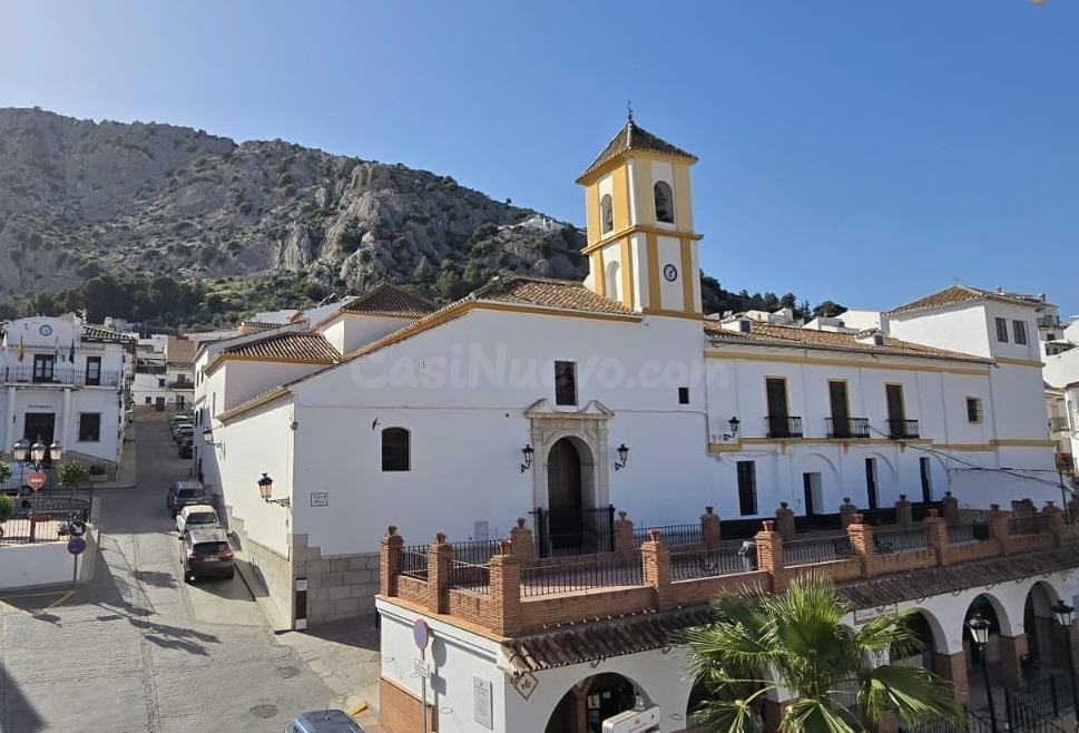Edificio multifuncional en el corazón del Valle de Abdalajís
