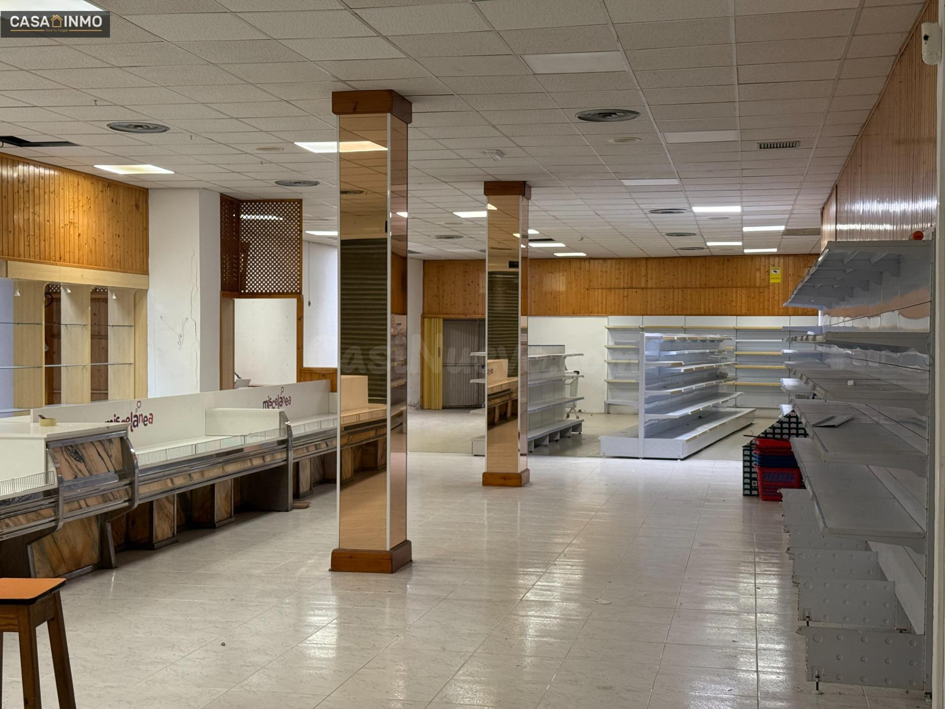 Se alquila local comercial en el Centro de Binefar. - foto 4