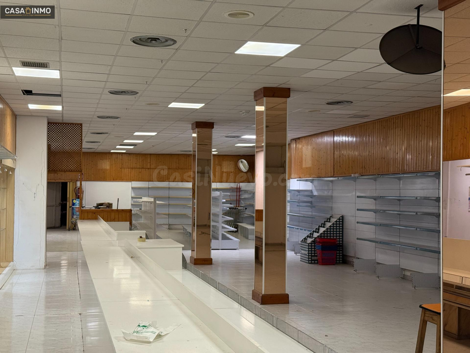 Se alquila local comercial en el Centro de Binefar. - foto 5