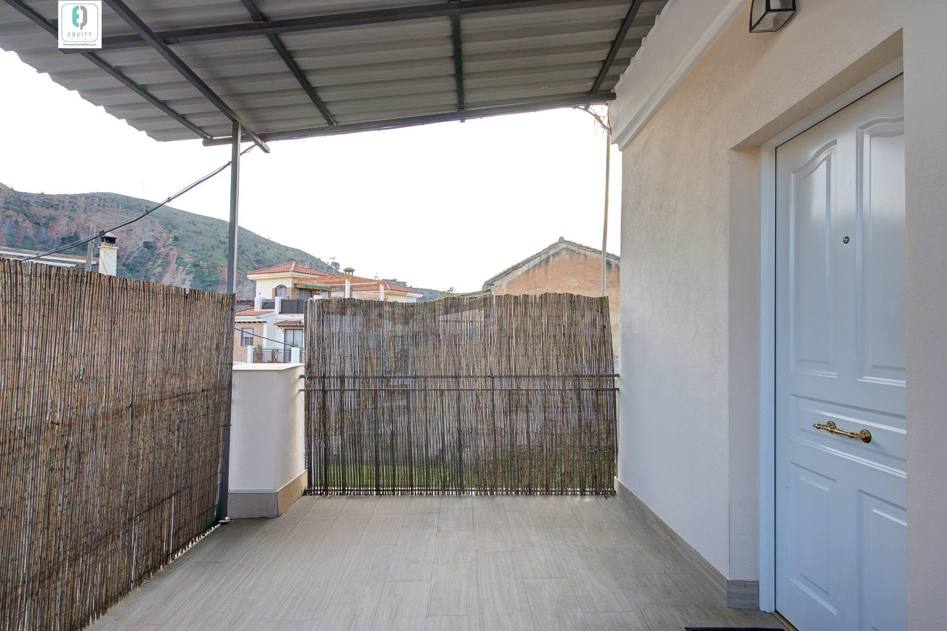 OPORTUNIDAD ÚNICA EN Granada – IDEAL INVERSORES Y FAMILIAS - foto 4