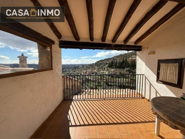 Exclusiva Casa Señorial de 380 m2 con Garaje Triple y Terraz - foto 5