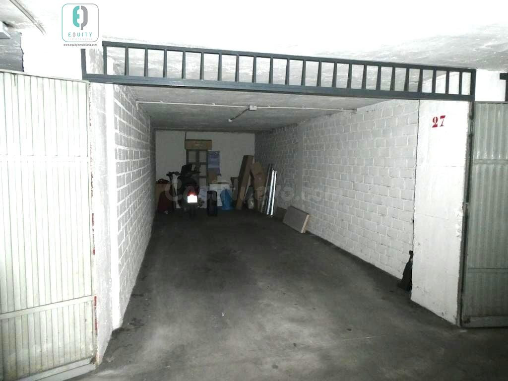 AMPLIA PLAZA DE GARAJE CERRADA EN C/ LAS FLORES - foto 3