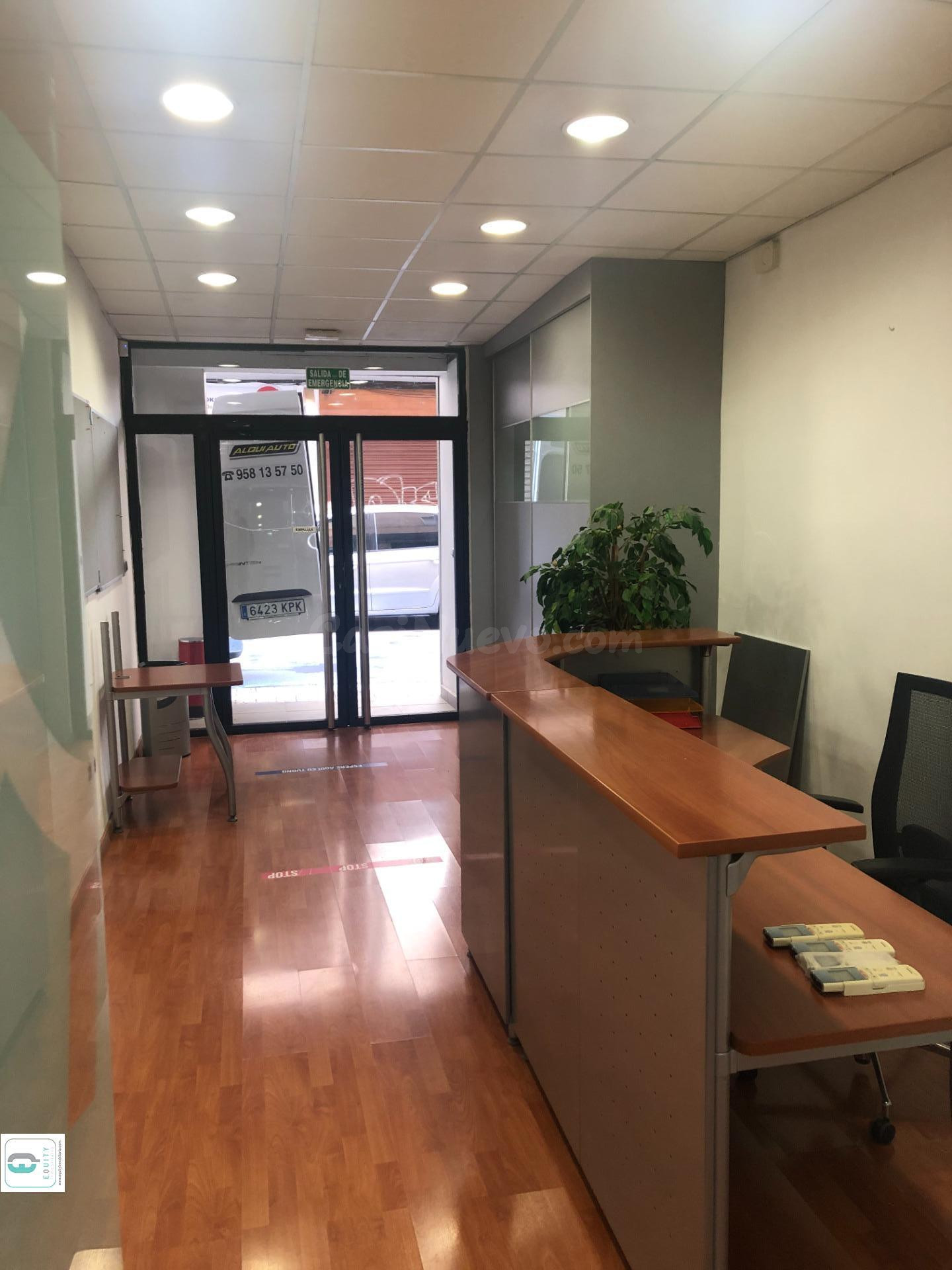 AMPLIO LOCAL COMERCIAL EN VENTA - foto 3