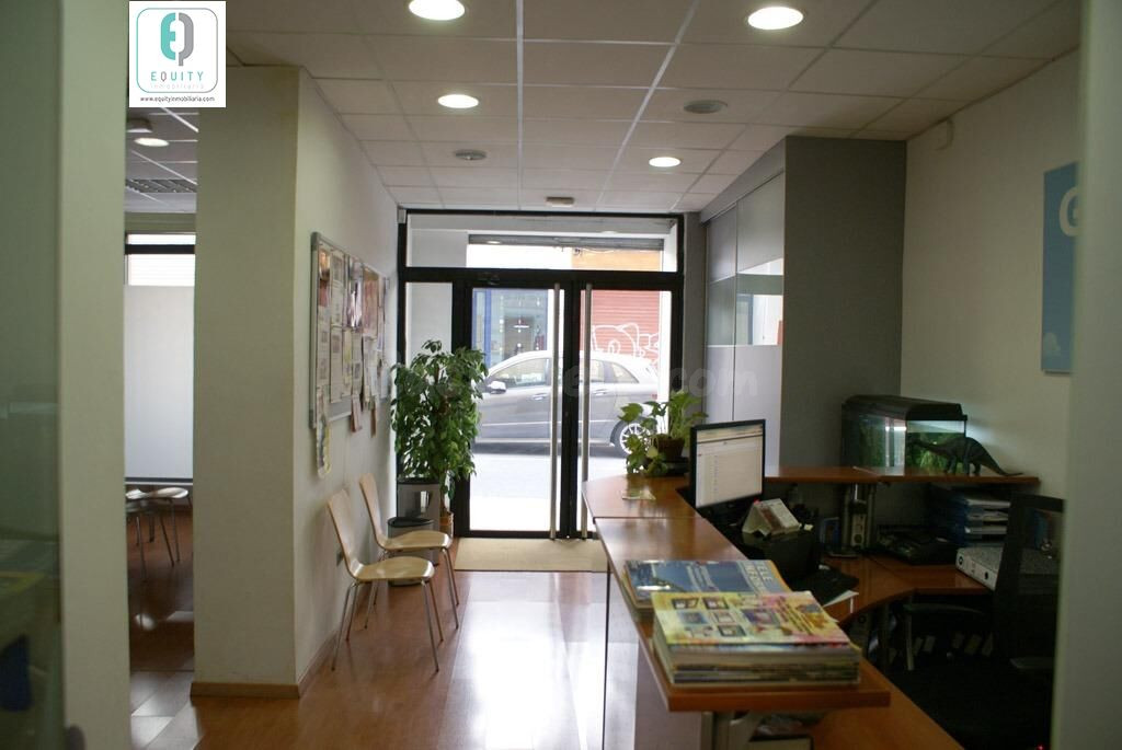 AMPLIO LOCAL COMERCIAL EN VENTA - foto 5