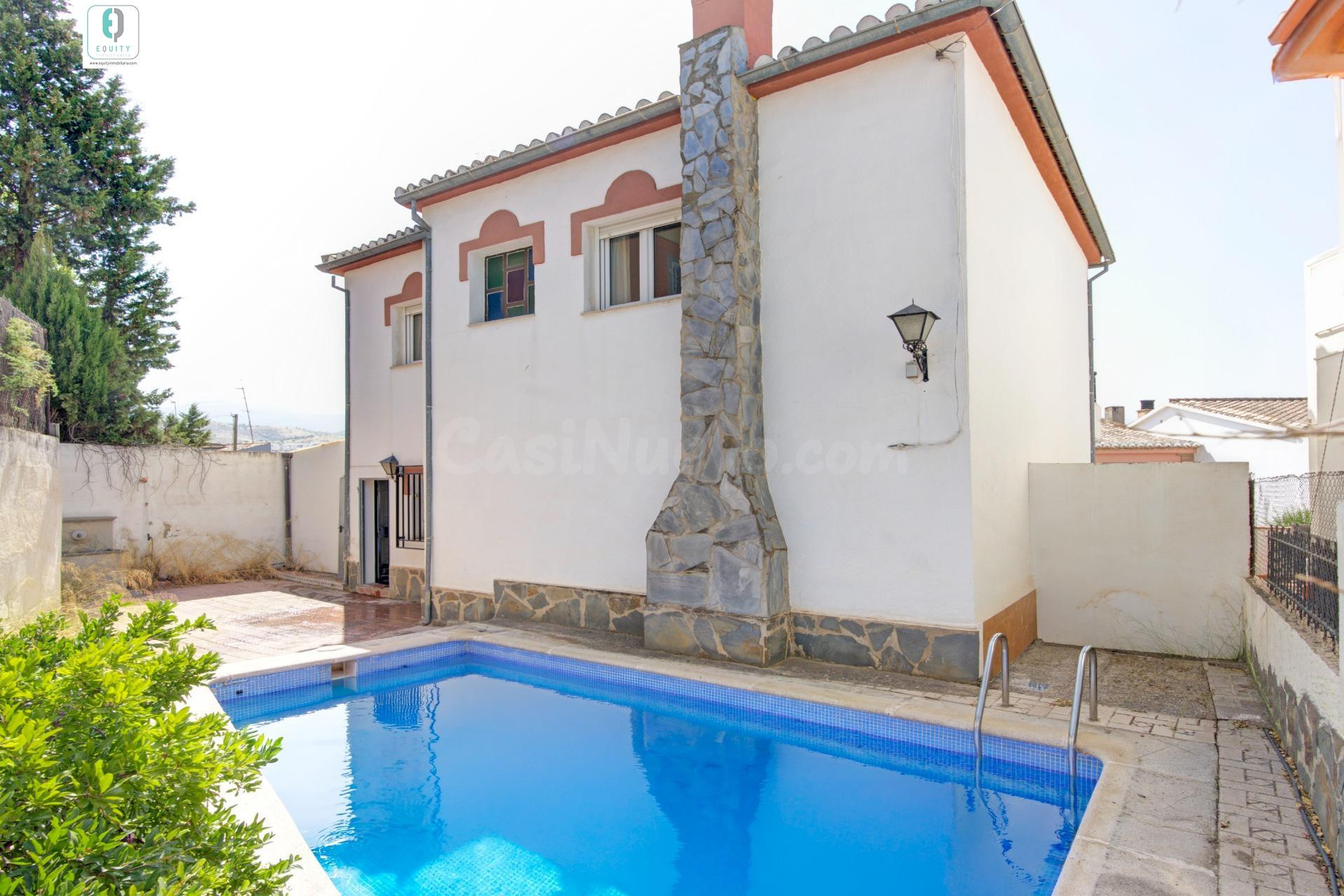 GRAN CASA CON PISCINA EN HUETOR VEGA