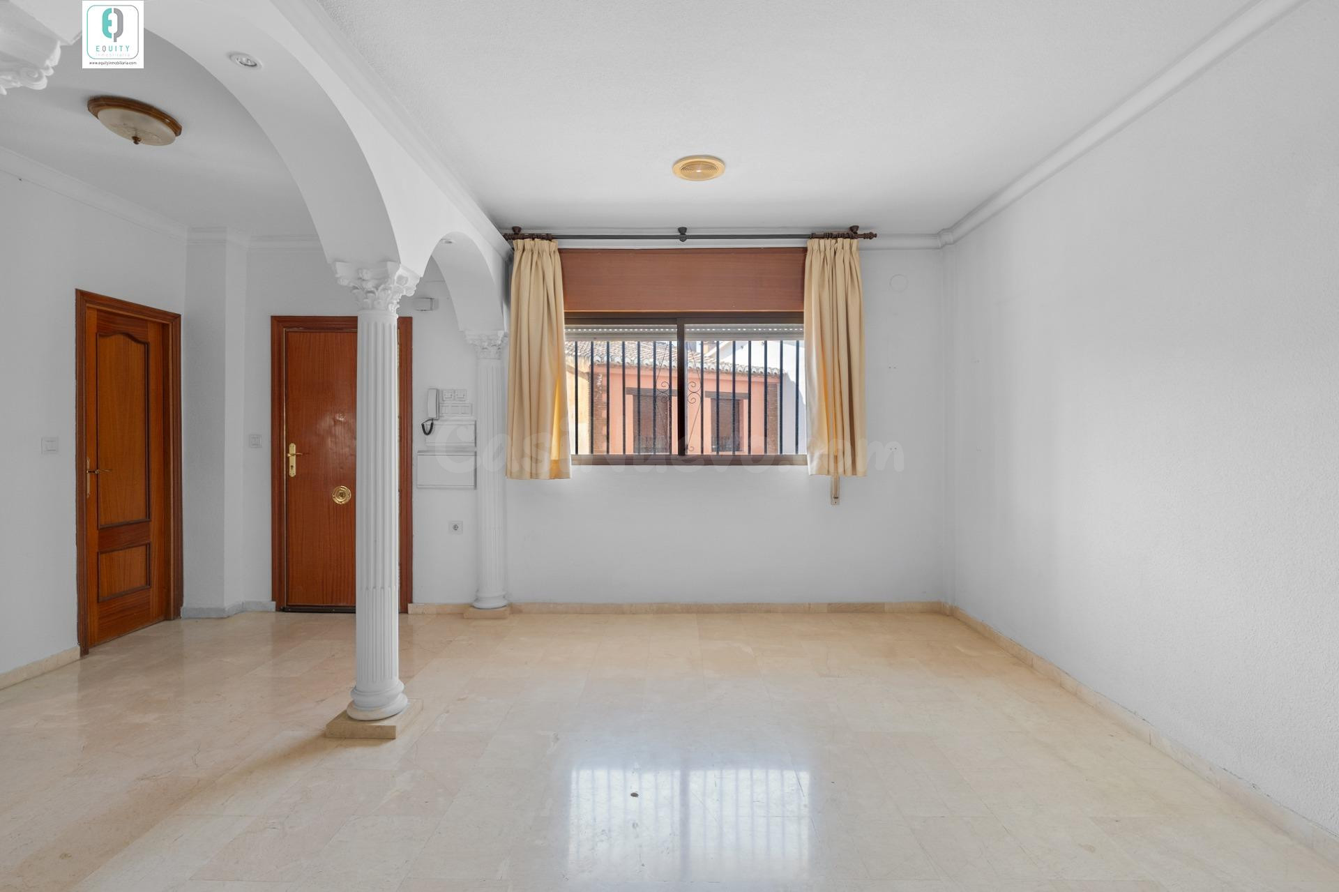 GRAN CASA CON PISCINA EN HUETOR VEGA - foto 2
