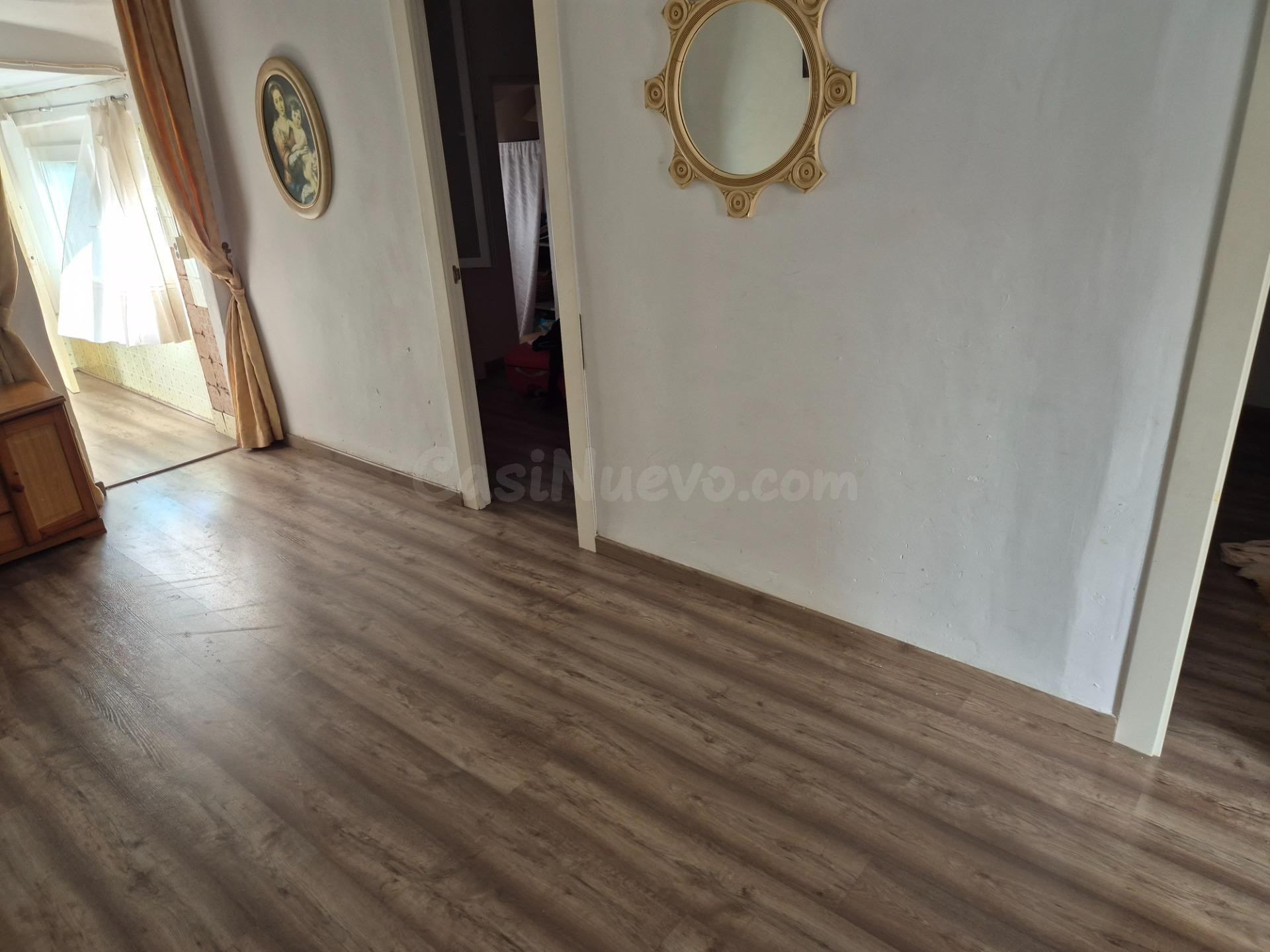 SE ALQUILA PISO CÉNTRICO