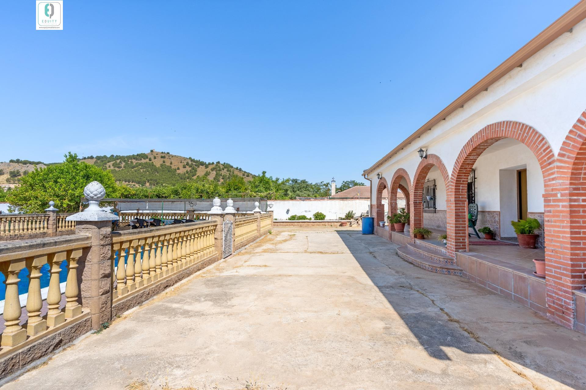 CHALET CON PISCINA EN CORTIJO PRETEL (ALBOLOTE) - foto 5